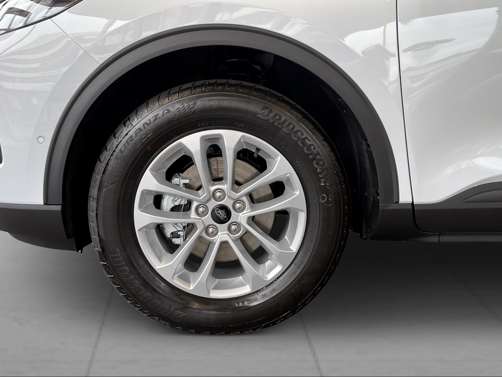FORD Kuga 2.5 Hybrid Titanium 4x4-image-13