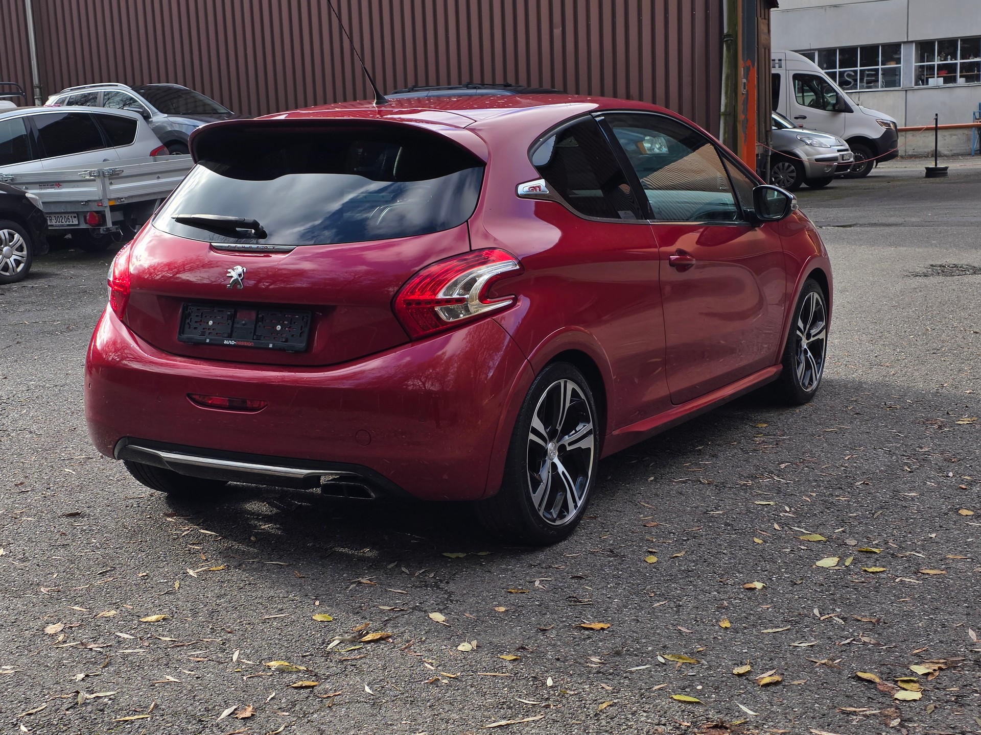 PEUGEOT 208 1.6 Turbo GTi-image-2