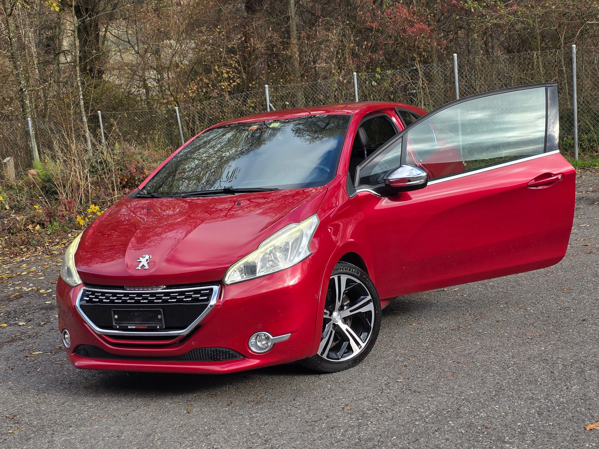 PEUGEOT 208 1.6 Turbo GTi-image-0