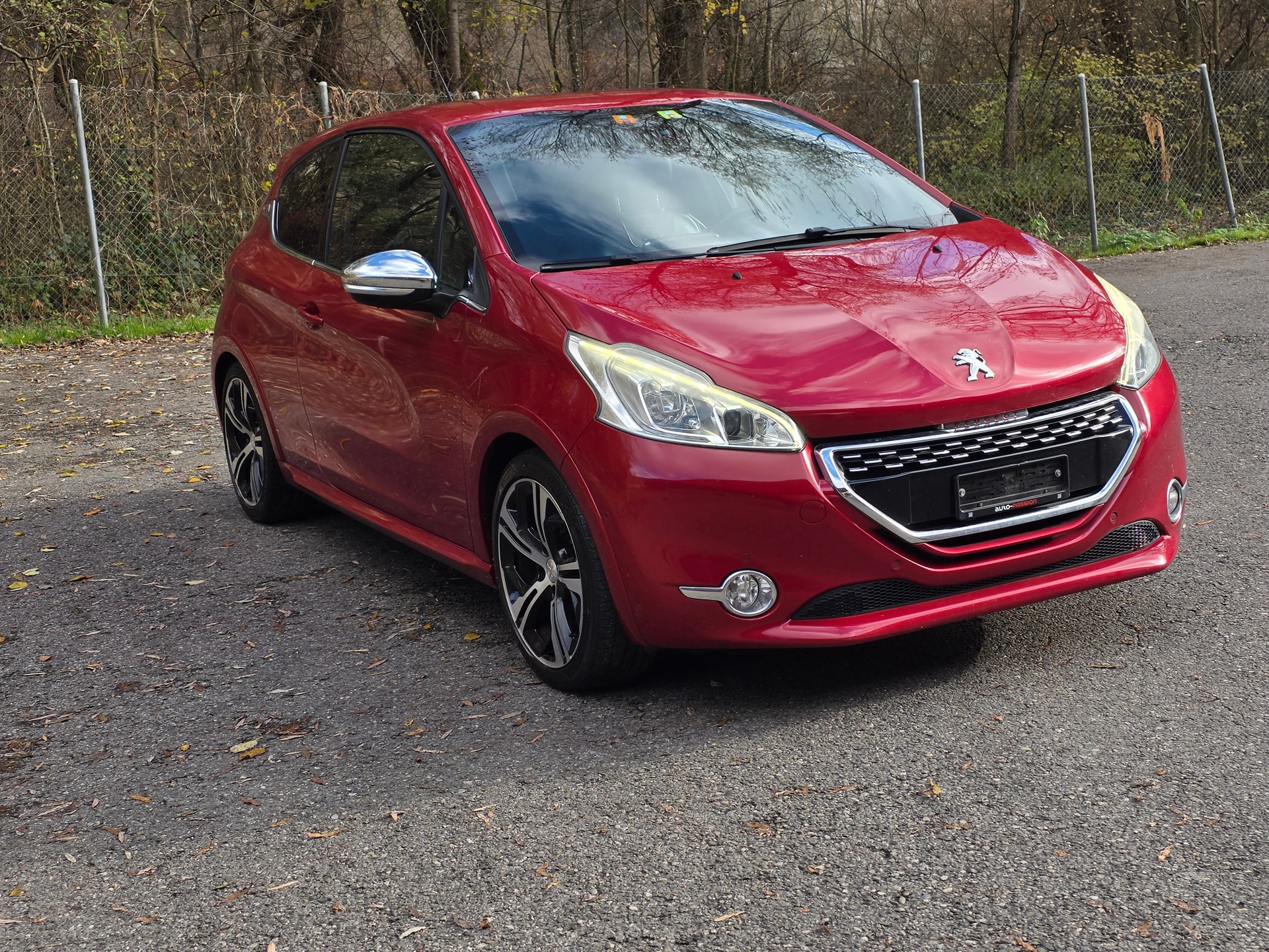 PEUGEOT 208 1.6 Turbo GTi-image-1