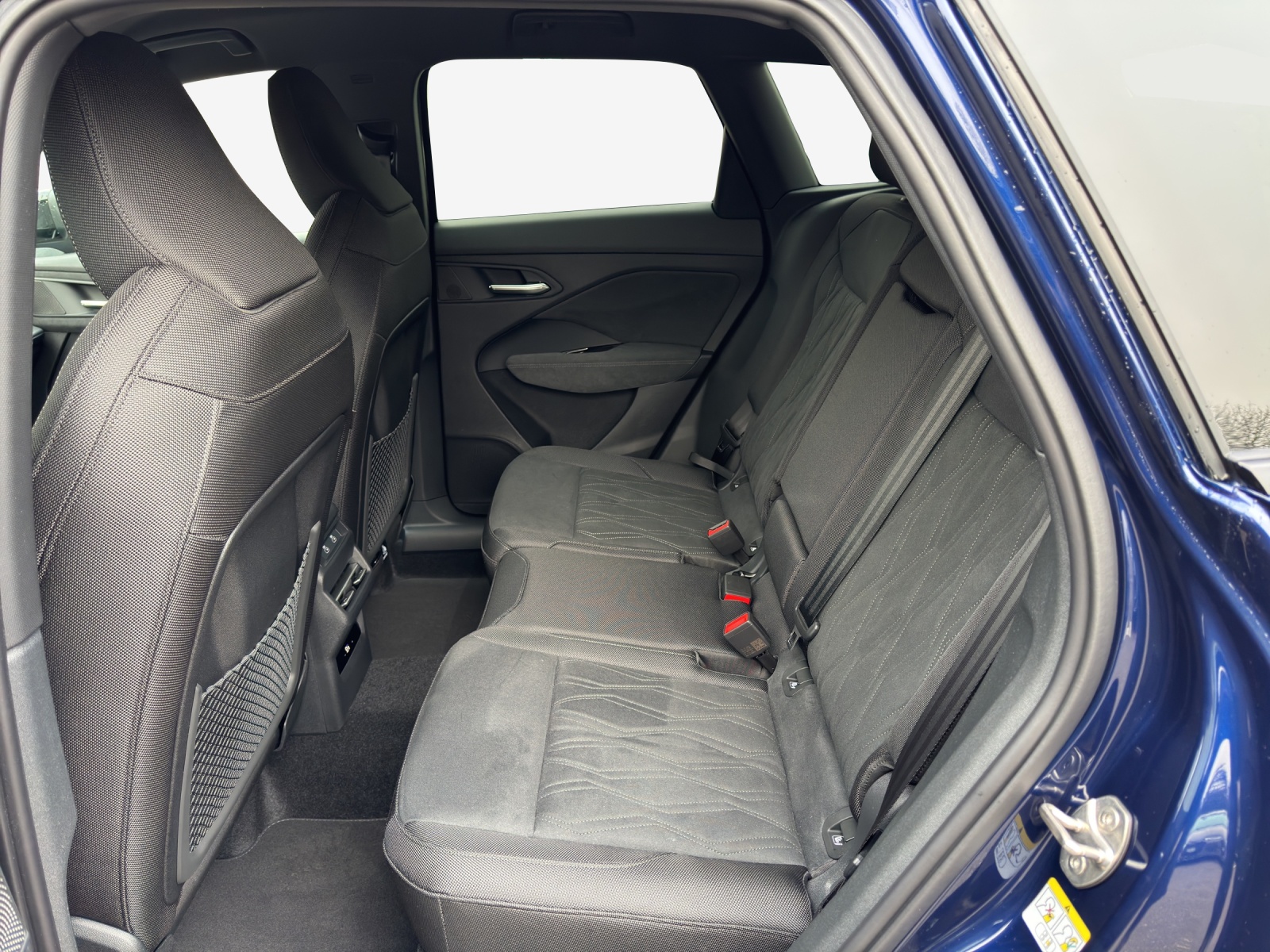AUDI Q3 SUV 110 kW TFSI S tronic-image-9