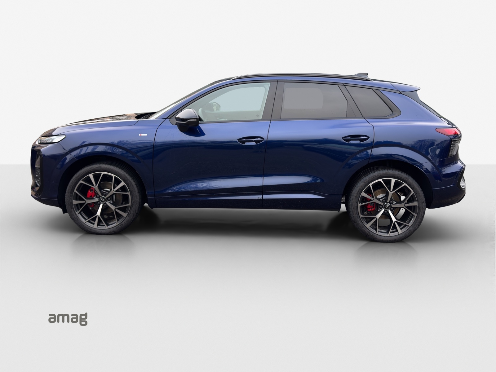 AUDI Q3 SUV 110 kW TFSI S tronic-image-2