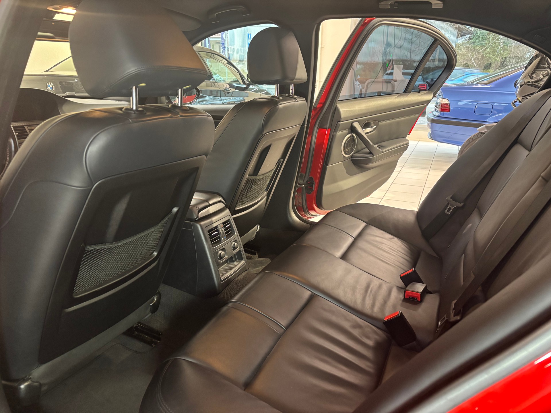 BMW M3 Limousine-image-14