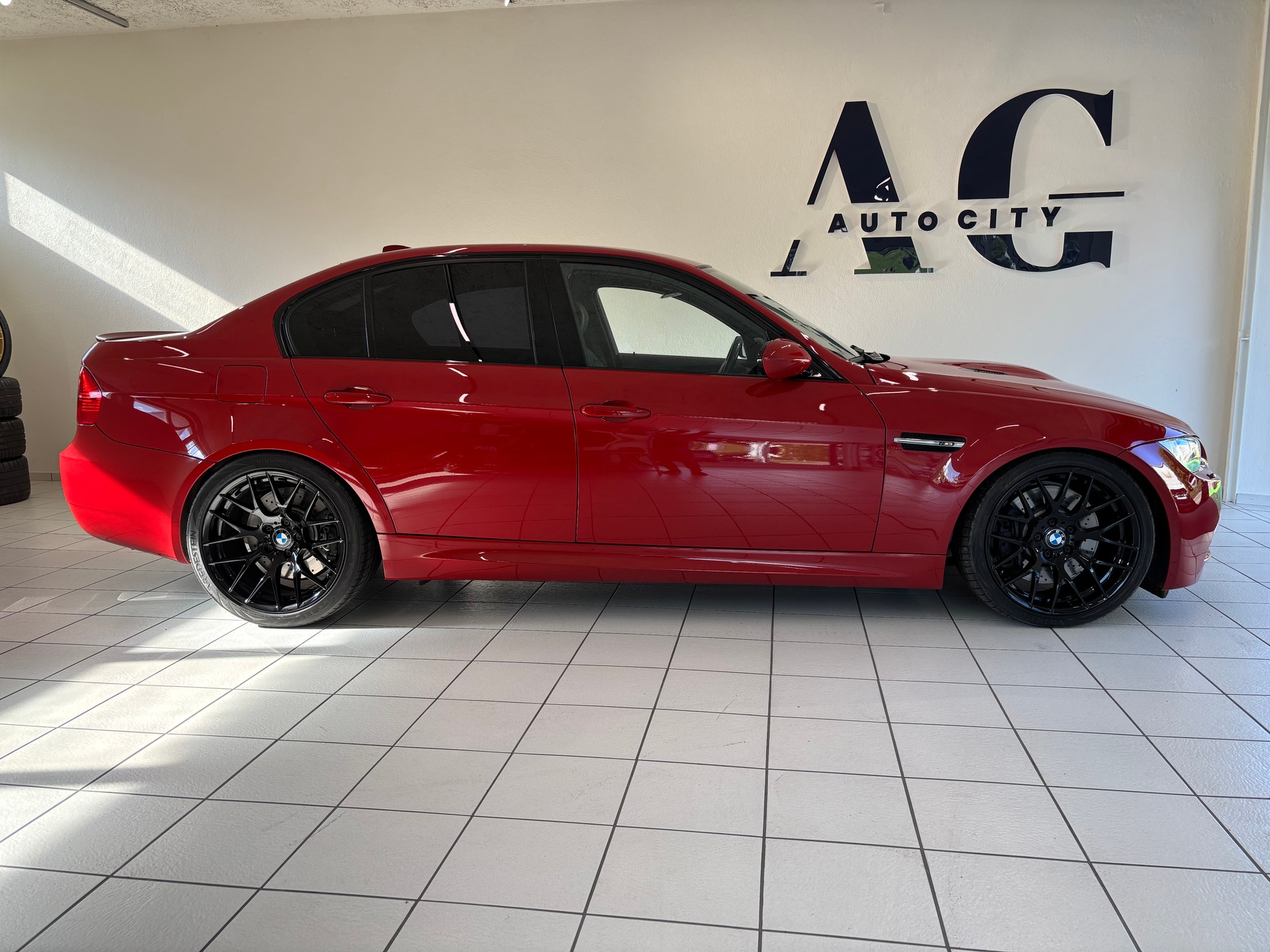 BMW M3 Limousine-image-2