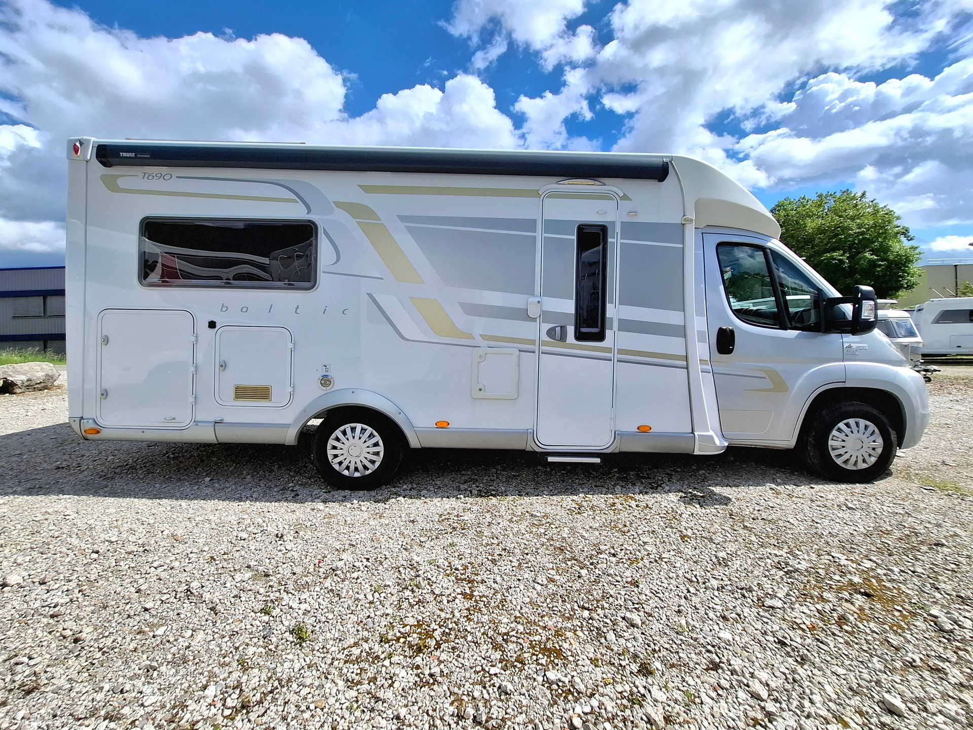 BAVARIA Baltic T690 - ab MFK! Service! Gaskontrolle!-image-2