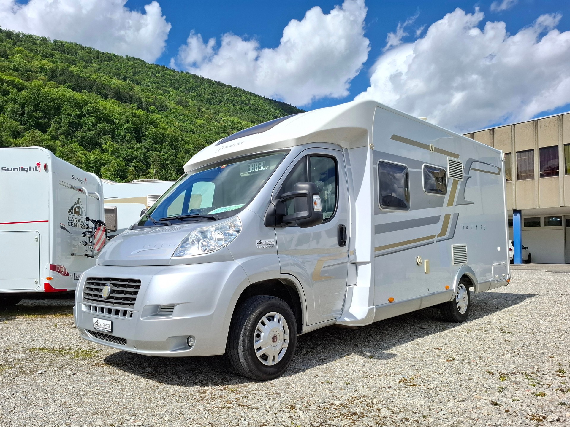 BAVARIA Baltic T690 - ab MFK! Service! Gaskontrolle!-image-6