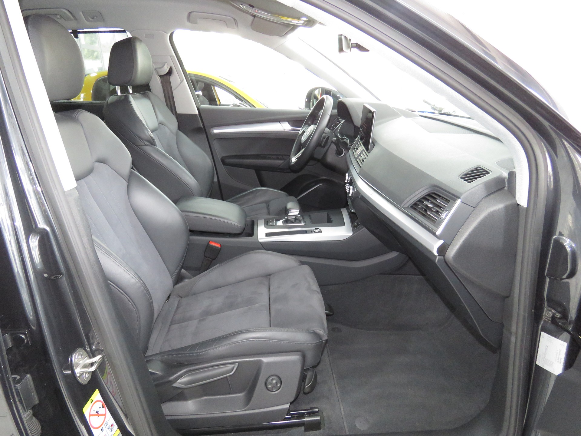 AUDI Q5 40 TDI advanced Quattro S-tronic (Automat)-image-11