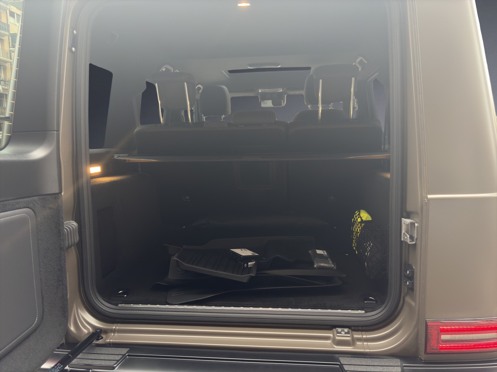 MERCEDES-BENZ G 450d-image-11