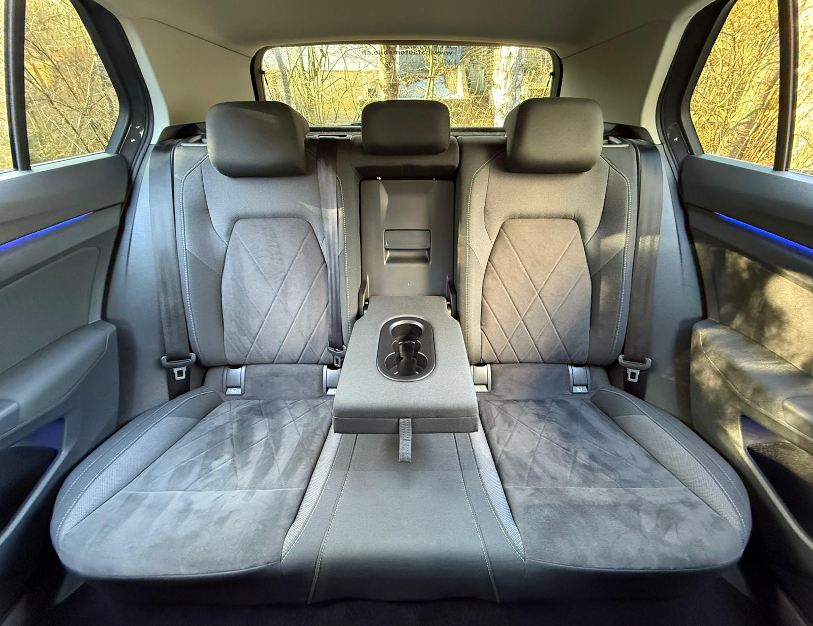 VW Golf 1.5 eTSI mHEV ACT Style DSG-image-16