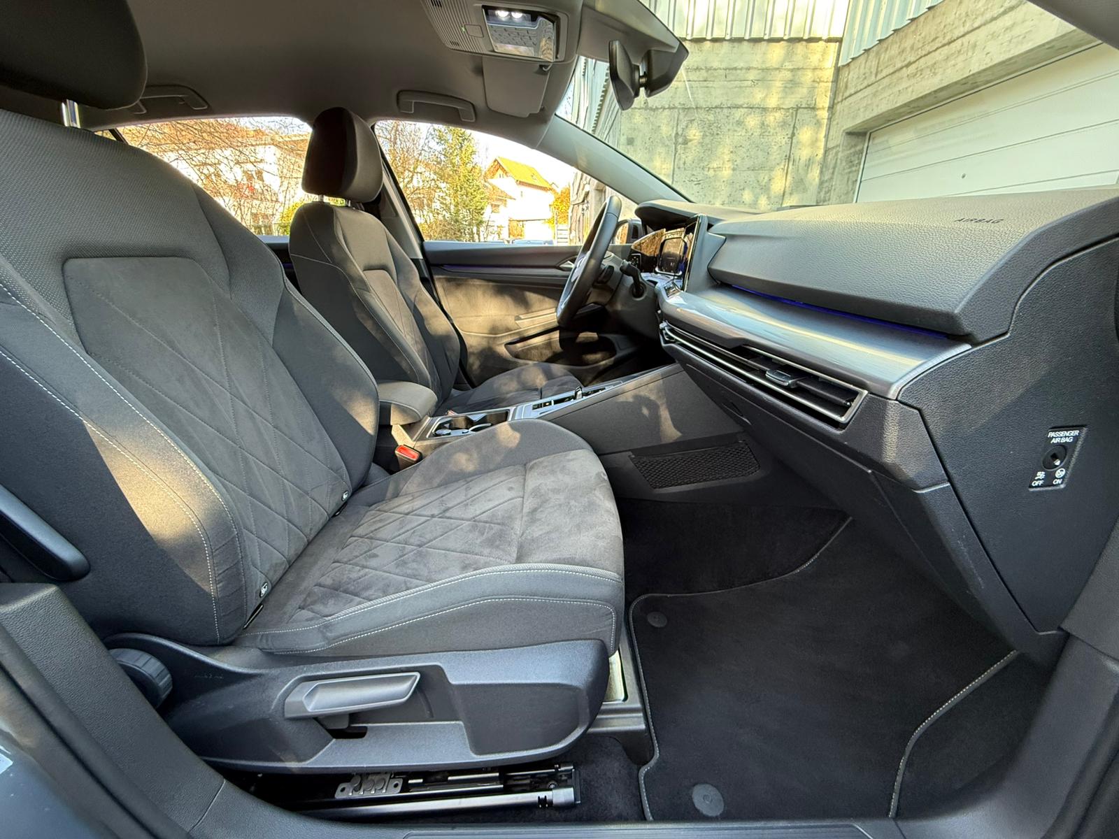 VW Golf 1.5 eTSI mHEV ACT Style DSG-image-18