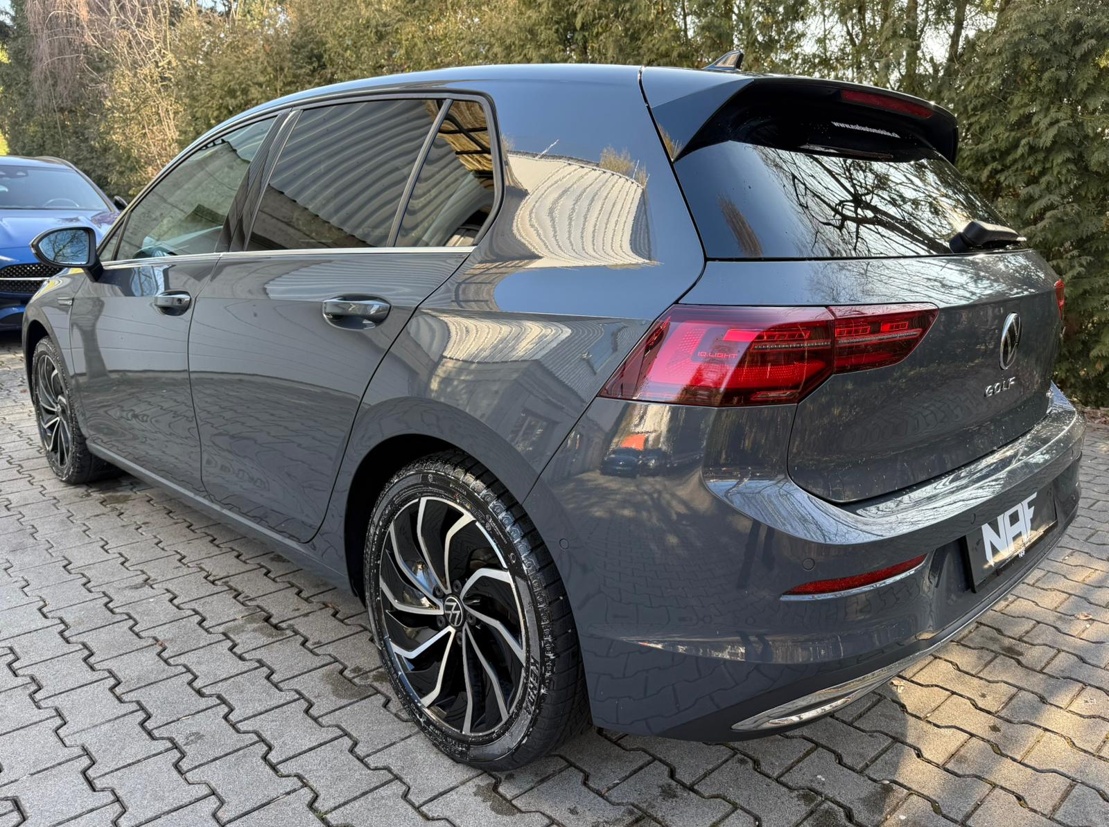 VW Golf 1.5 eTSI mHEV ACT Style DSG-image-2