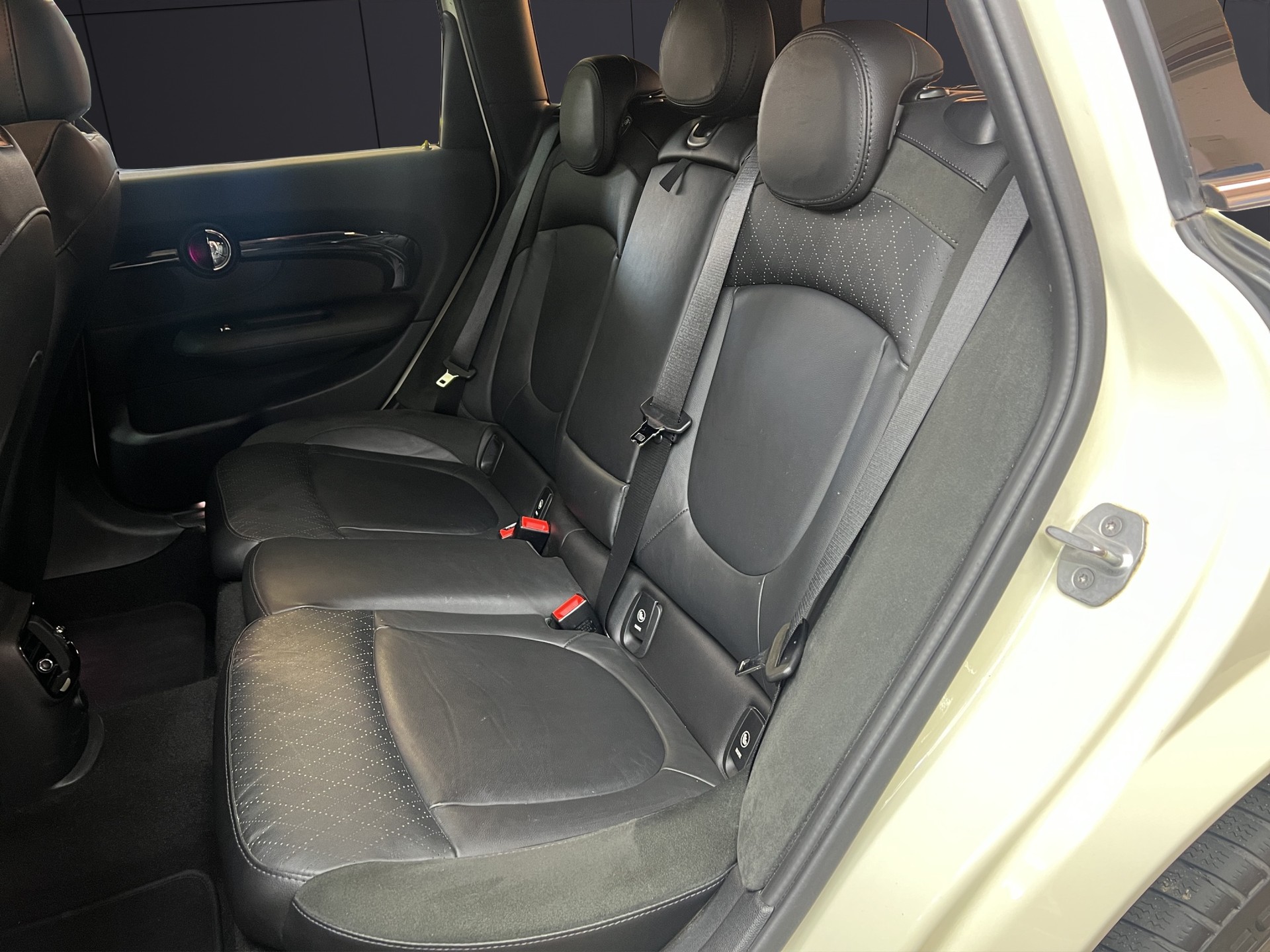 MINI Clubman Cooper SD ALL4 Steptronic-image-10