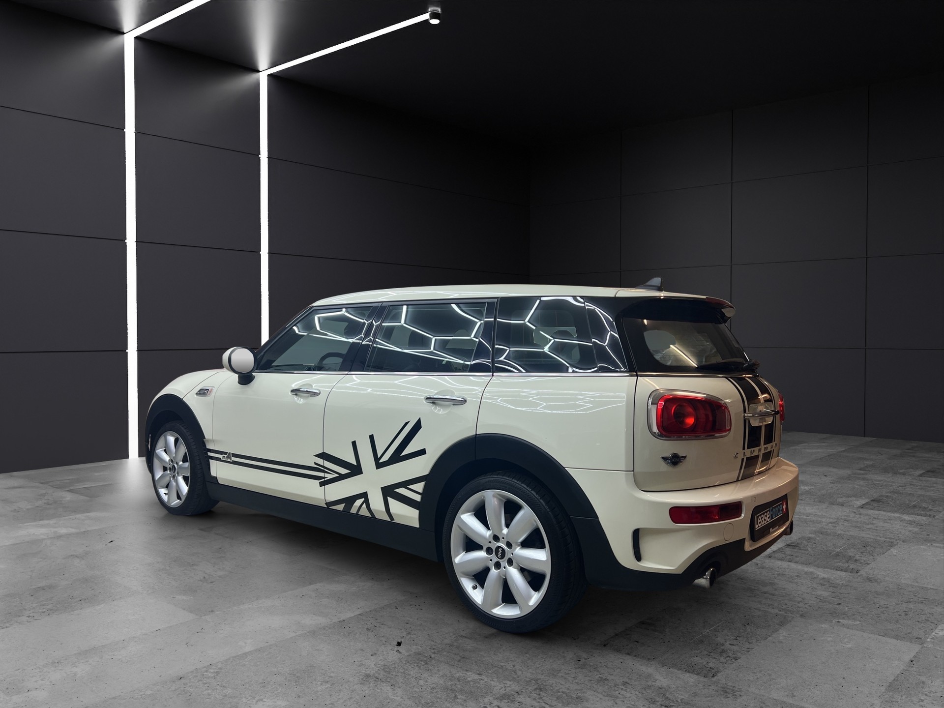 MINI Clubman Cooper SD ALL4 Steptronic-image-4