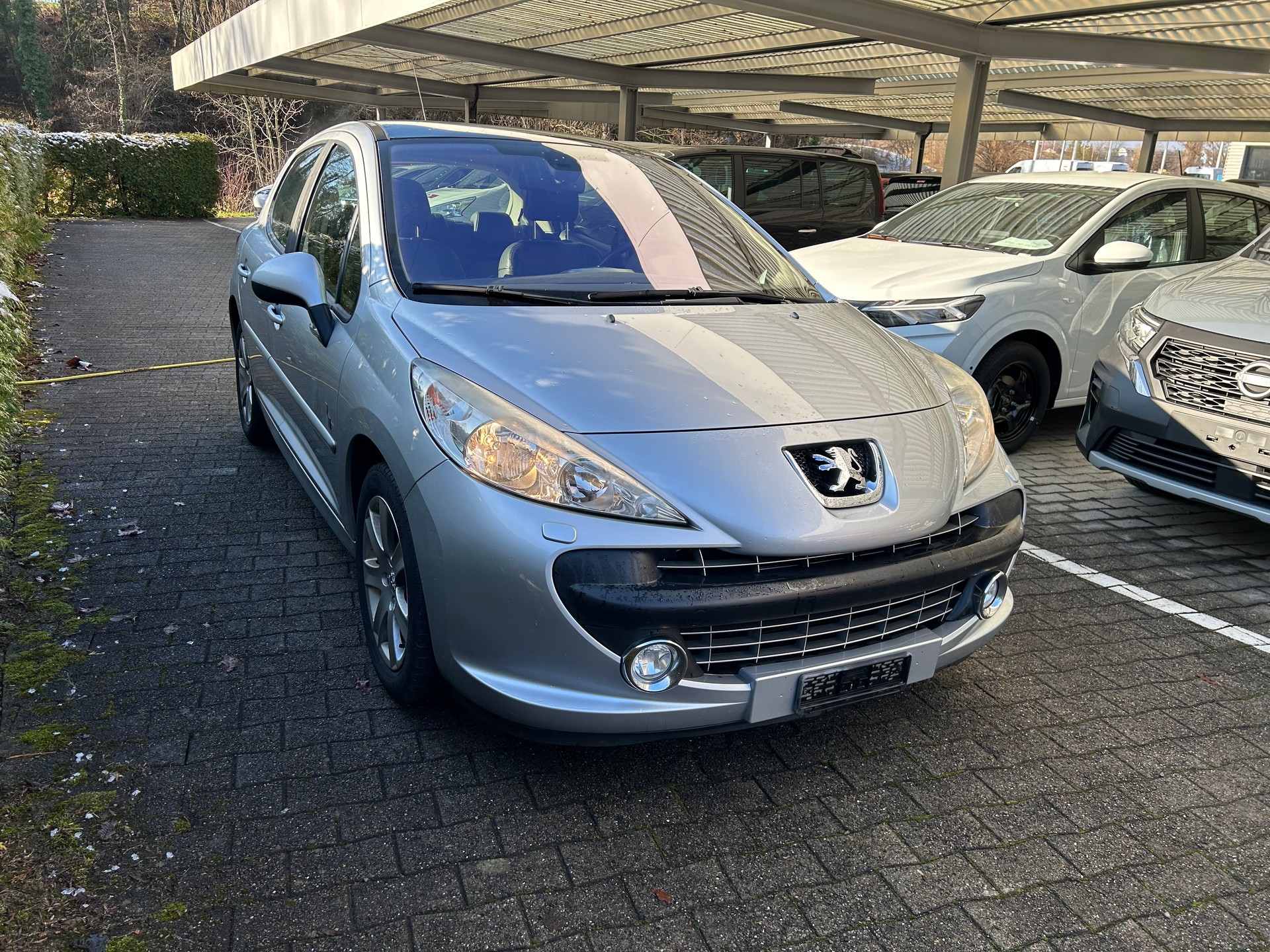 PEUGEOT 207 1.6 16V Black&Silver-image-3