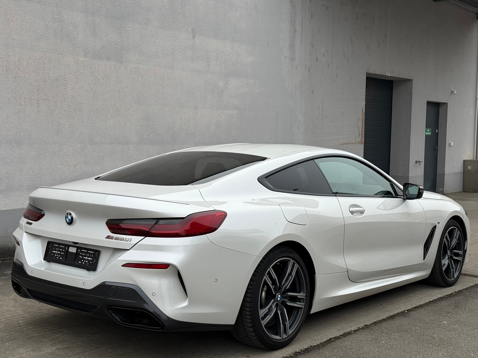 BMW M850i xDrive Steptronic-image-6