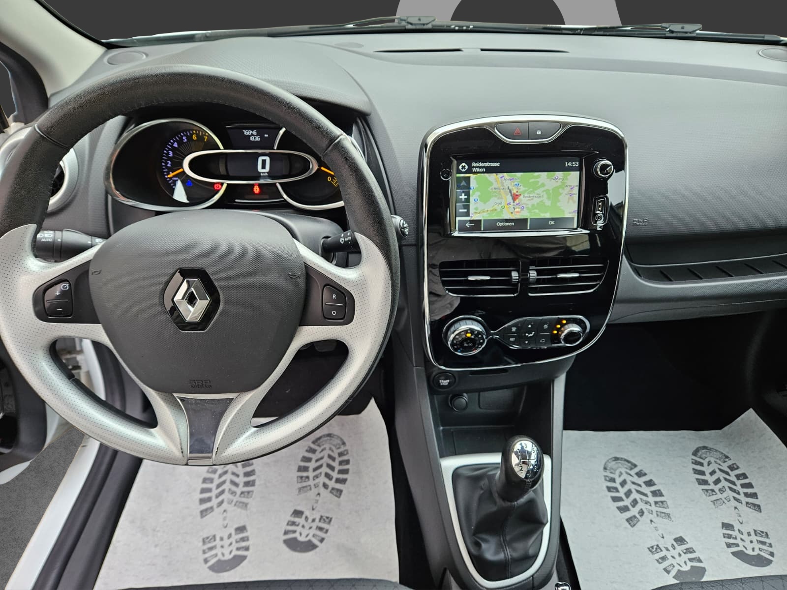 RENAULT Clio 0.9 12V Dynamique-image-12