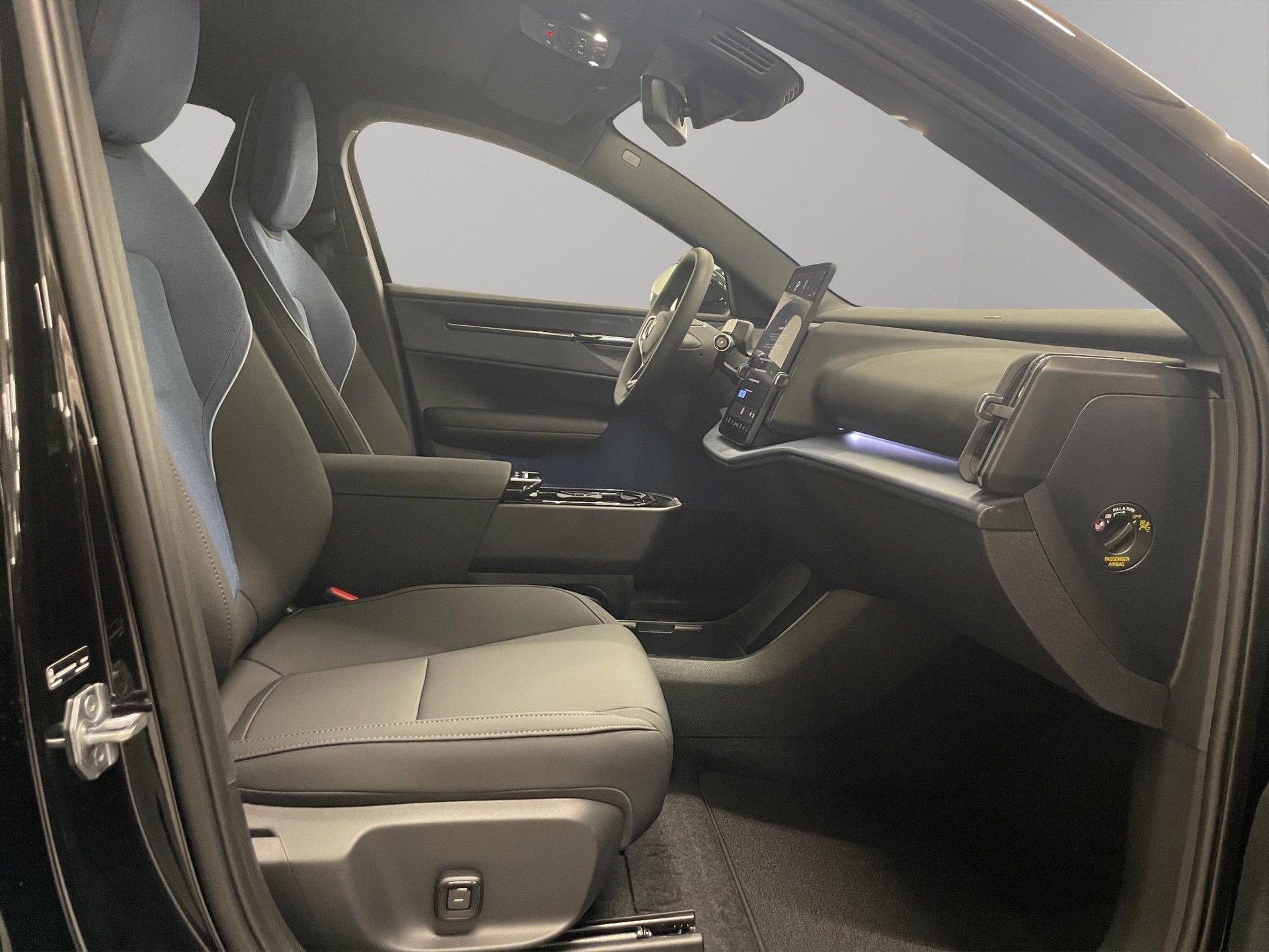 VOLVO EX30 E60 Plus-image-6
