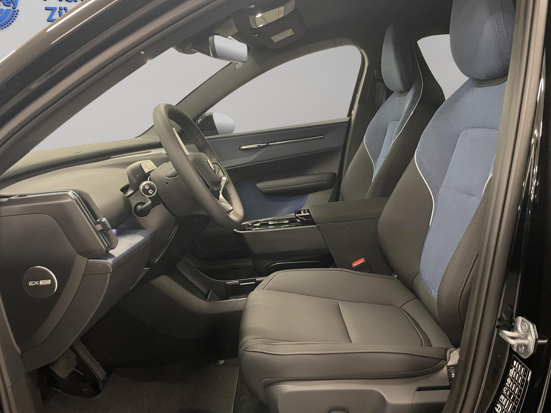 VOLVO EX30 E60 Plus-image-7