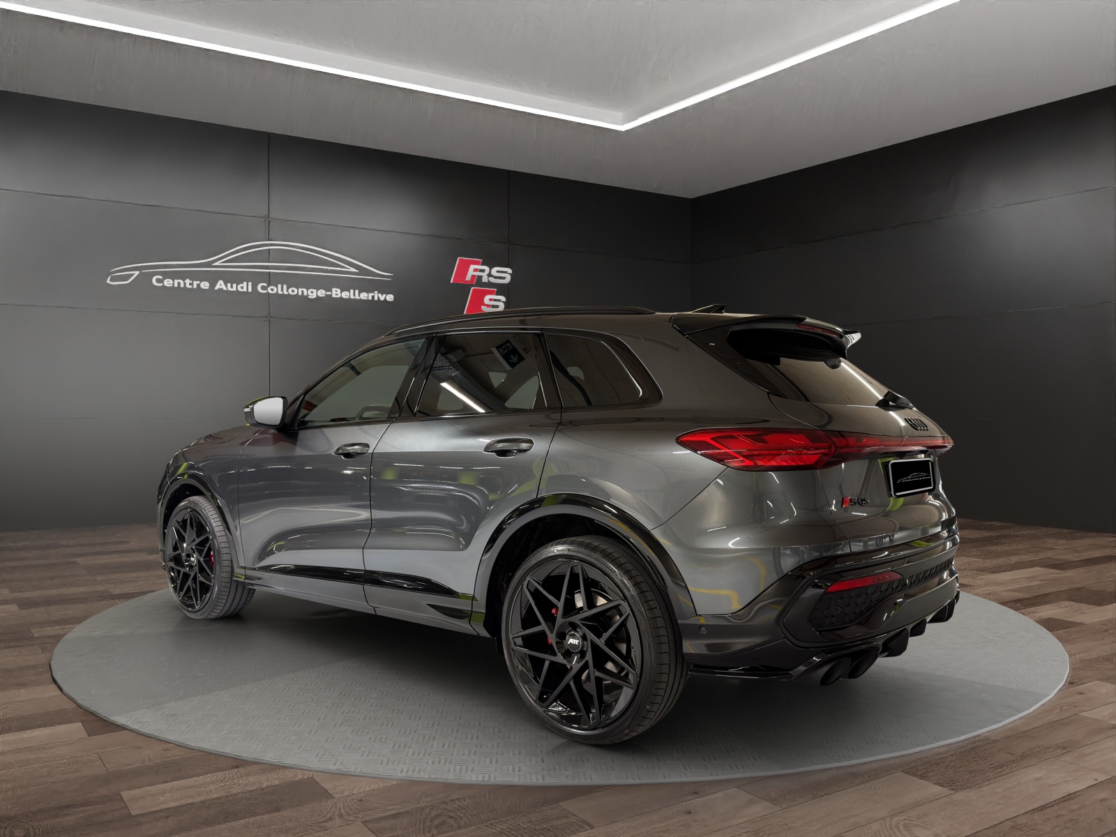 AUDI SQ5 TFSI quattro S-tronic-showroom-element-3