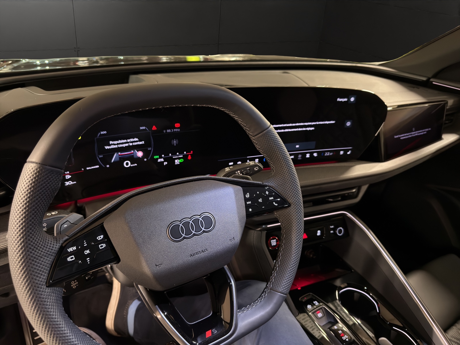 AUDI SQ5 TFSI quattro S-tronic-image-10