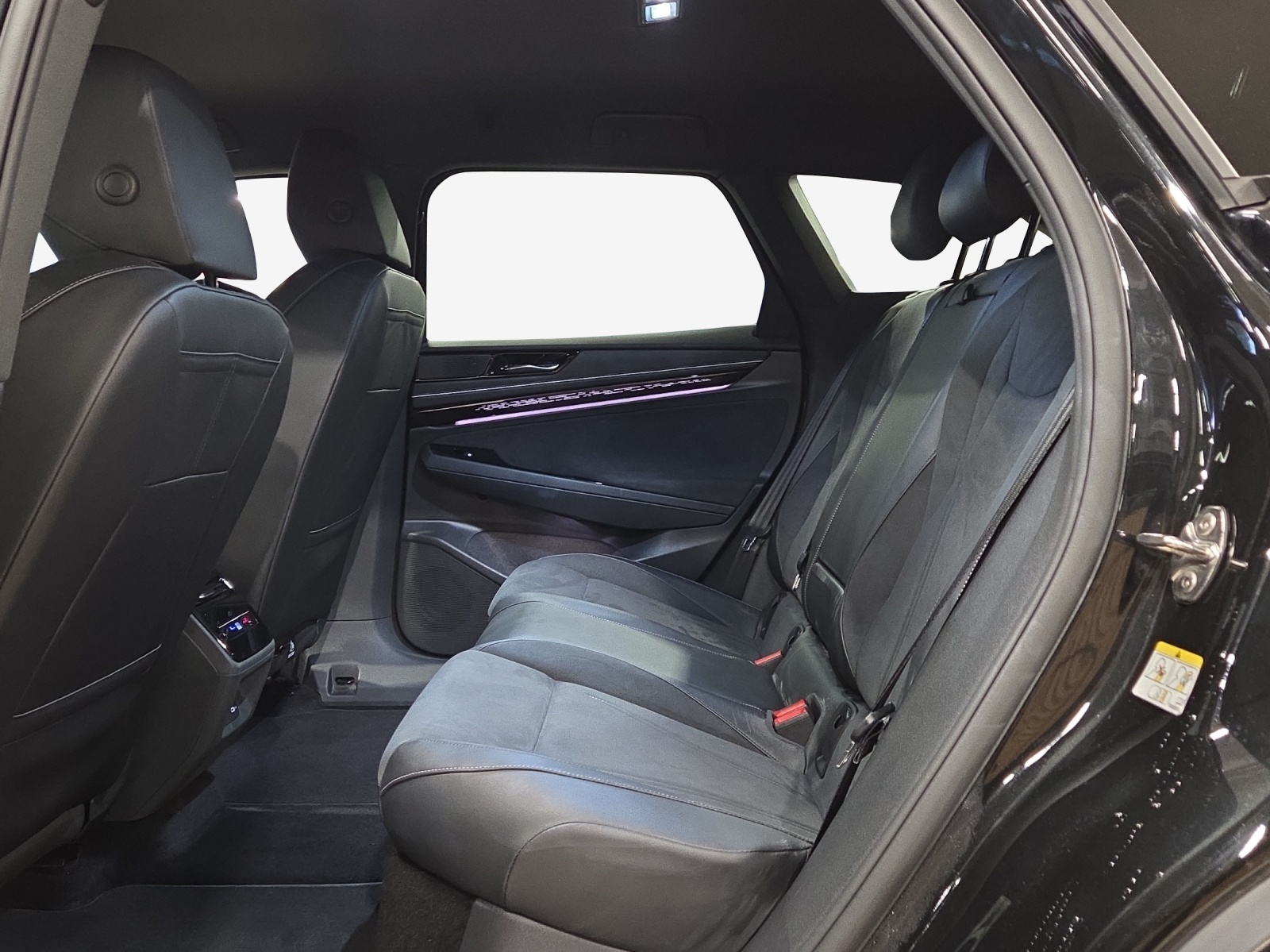 VW ID.7 Tourer Pro 77 kWh United-image-11