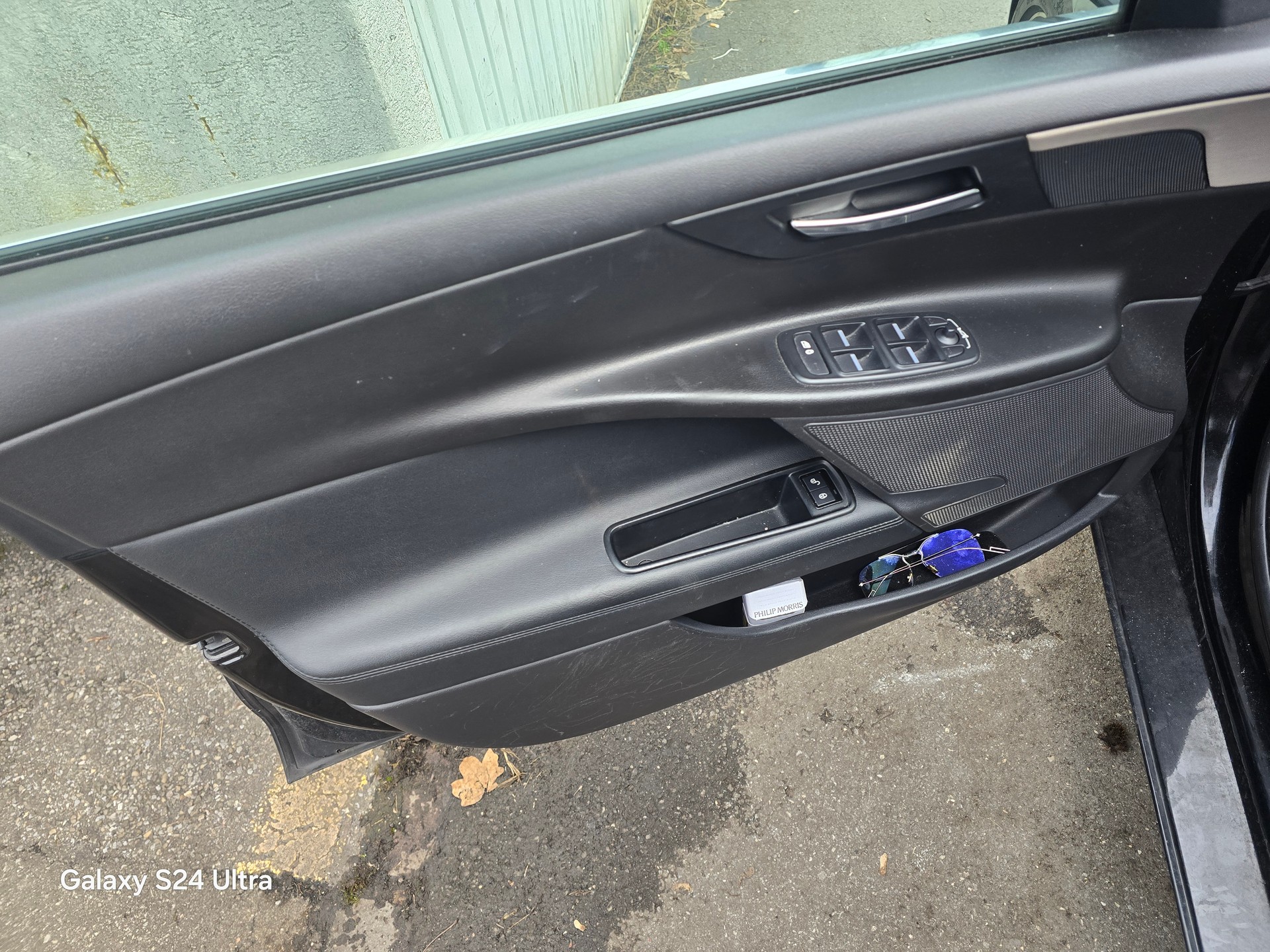 JAGUAR XE E-Performance 20d R-Sport Automatic-image-10