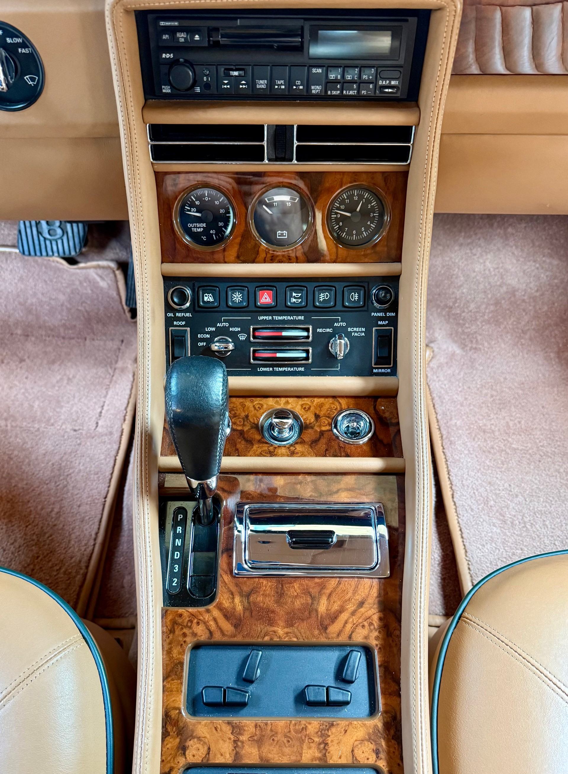 BENTLEY Brooklands LWB-image-14