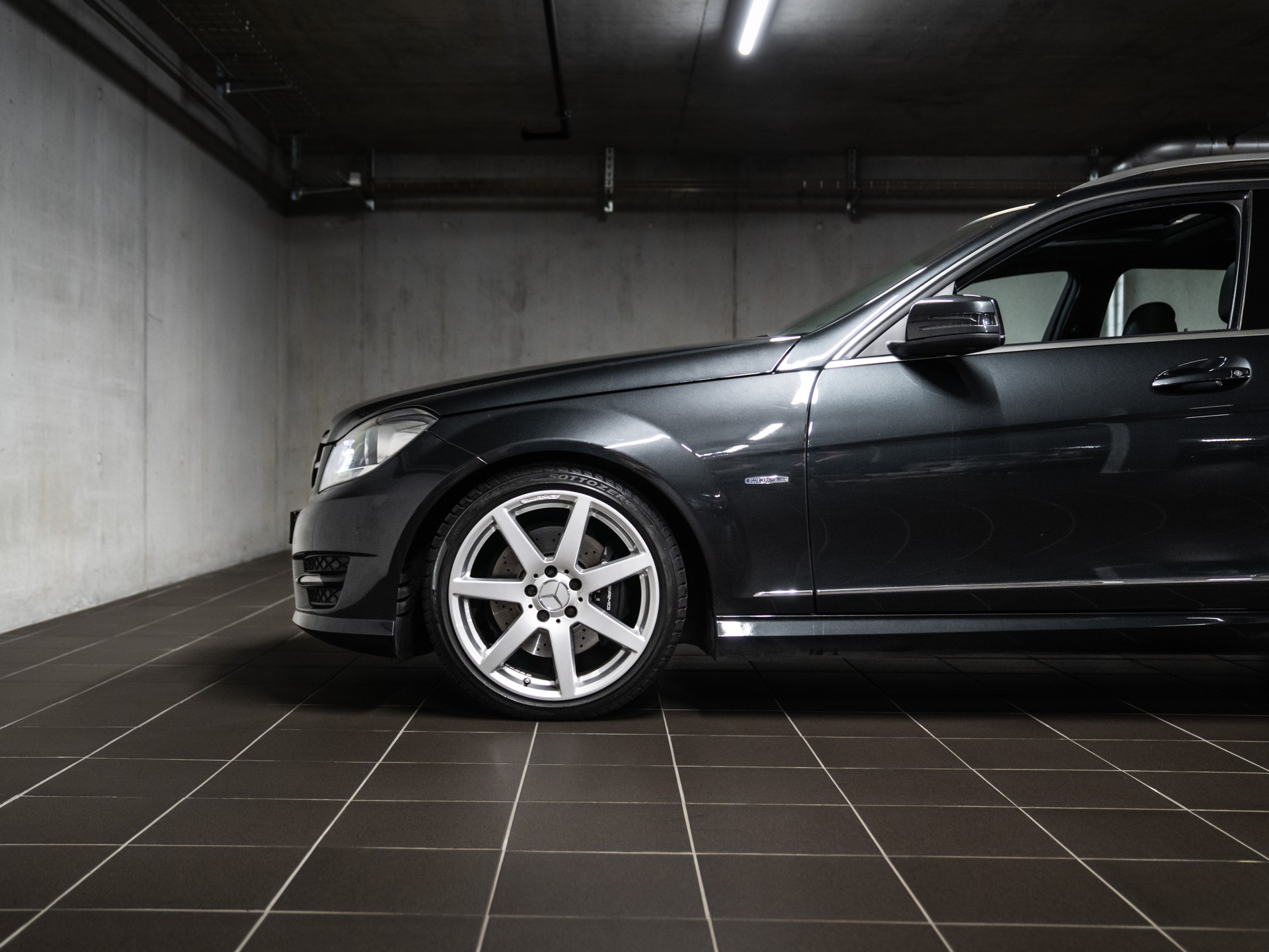 MERCEDES-BENZ C 250 CDI Avantgarde 4Matic 7G-Tronic-image-2
