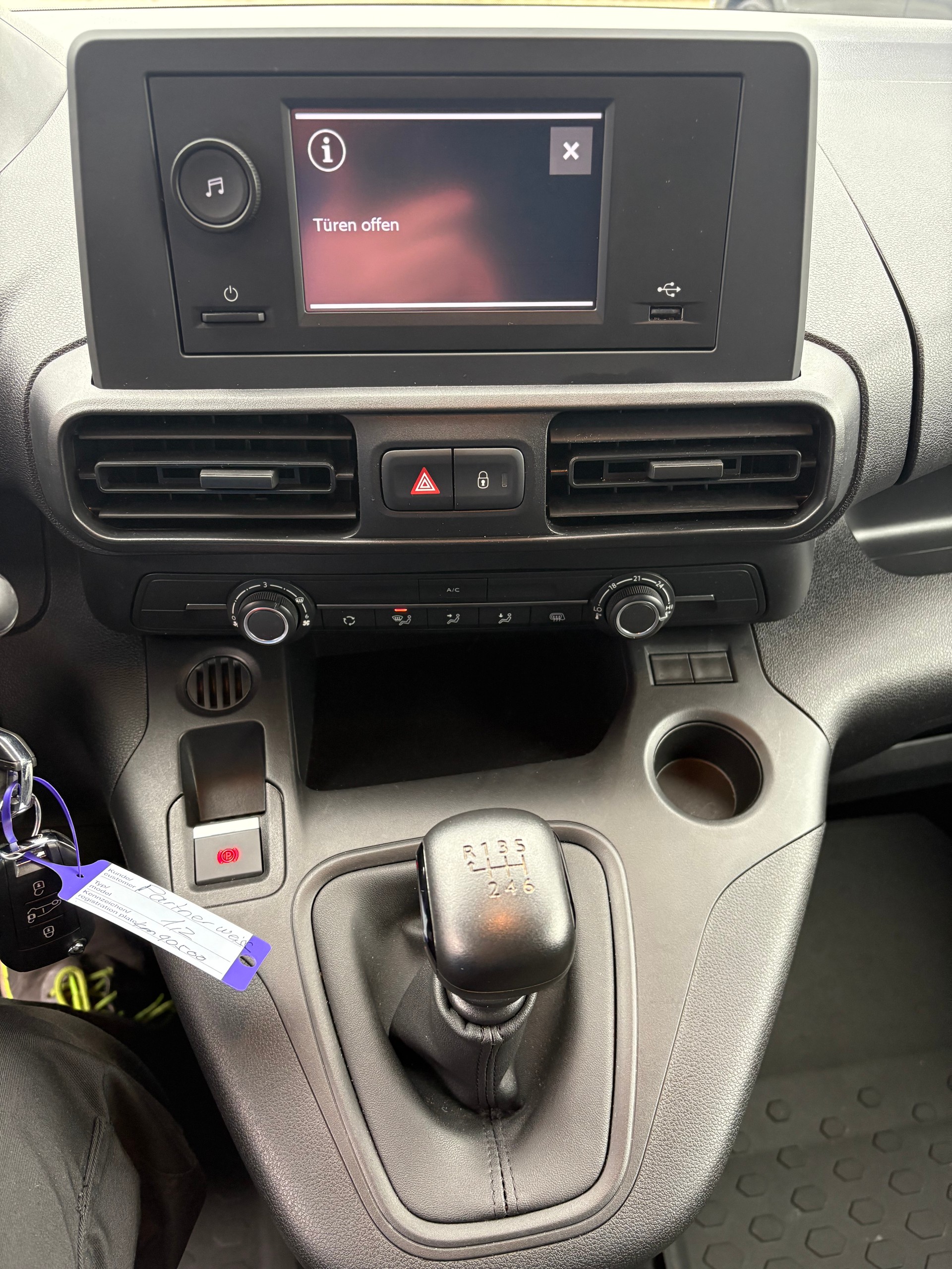 PEUGEOT Partner Kaw. 650 Standard 1.2 PureTech 110 S/S-image-8