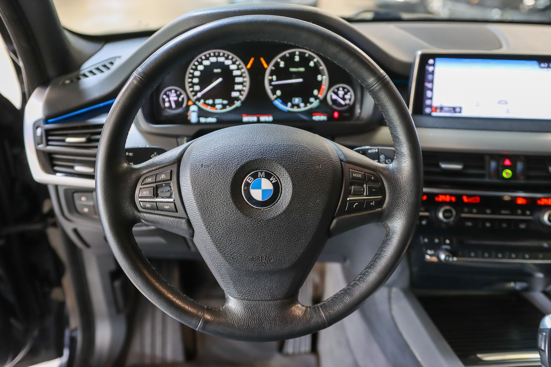 BMW X5 xDrive 30d Steptronic-image-10