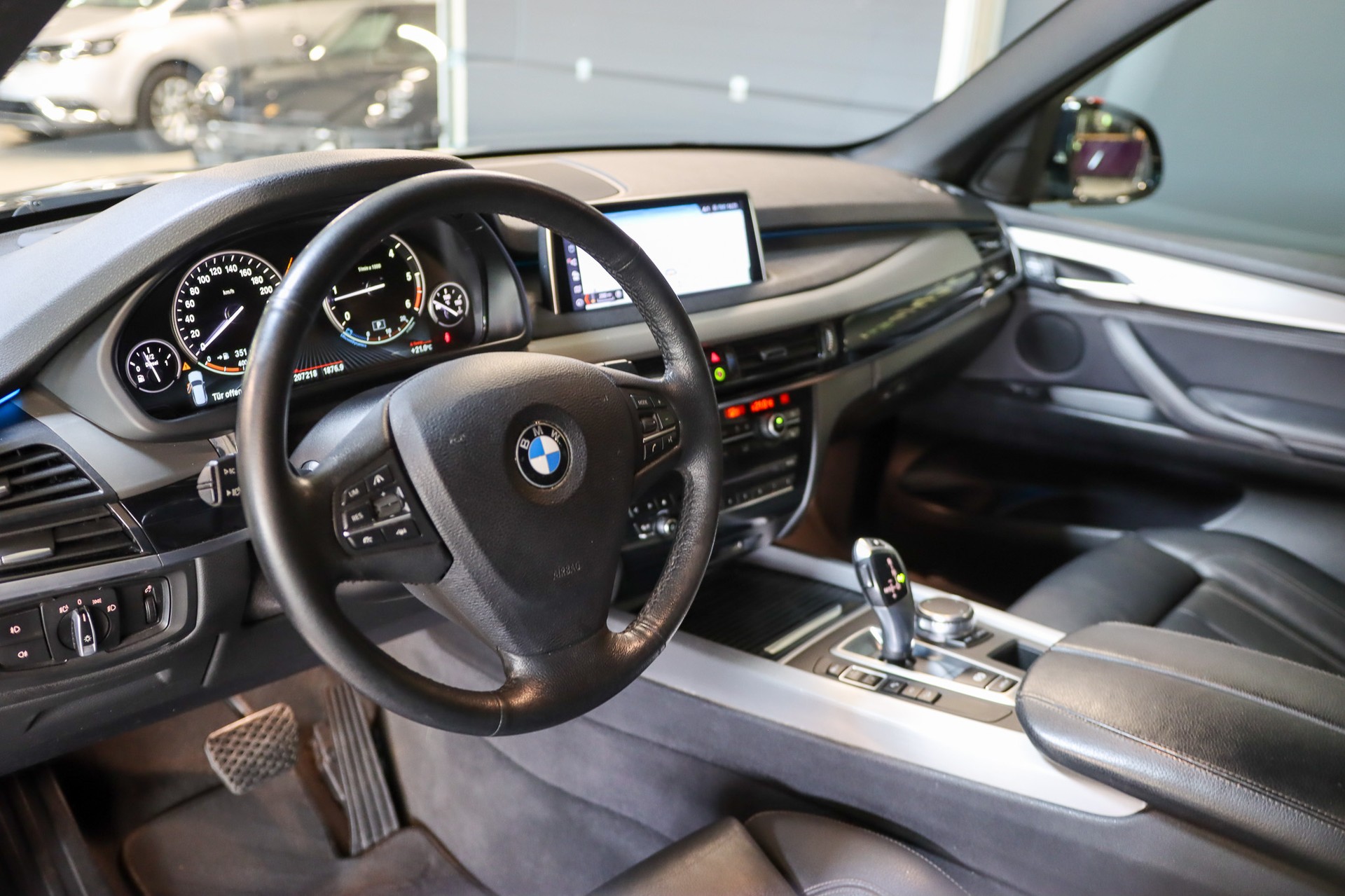 BMW X5 xDrive 30d Steptronic-image-9