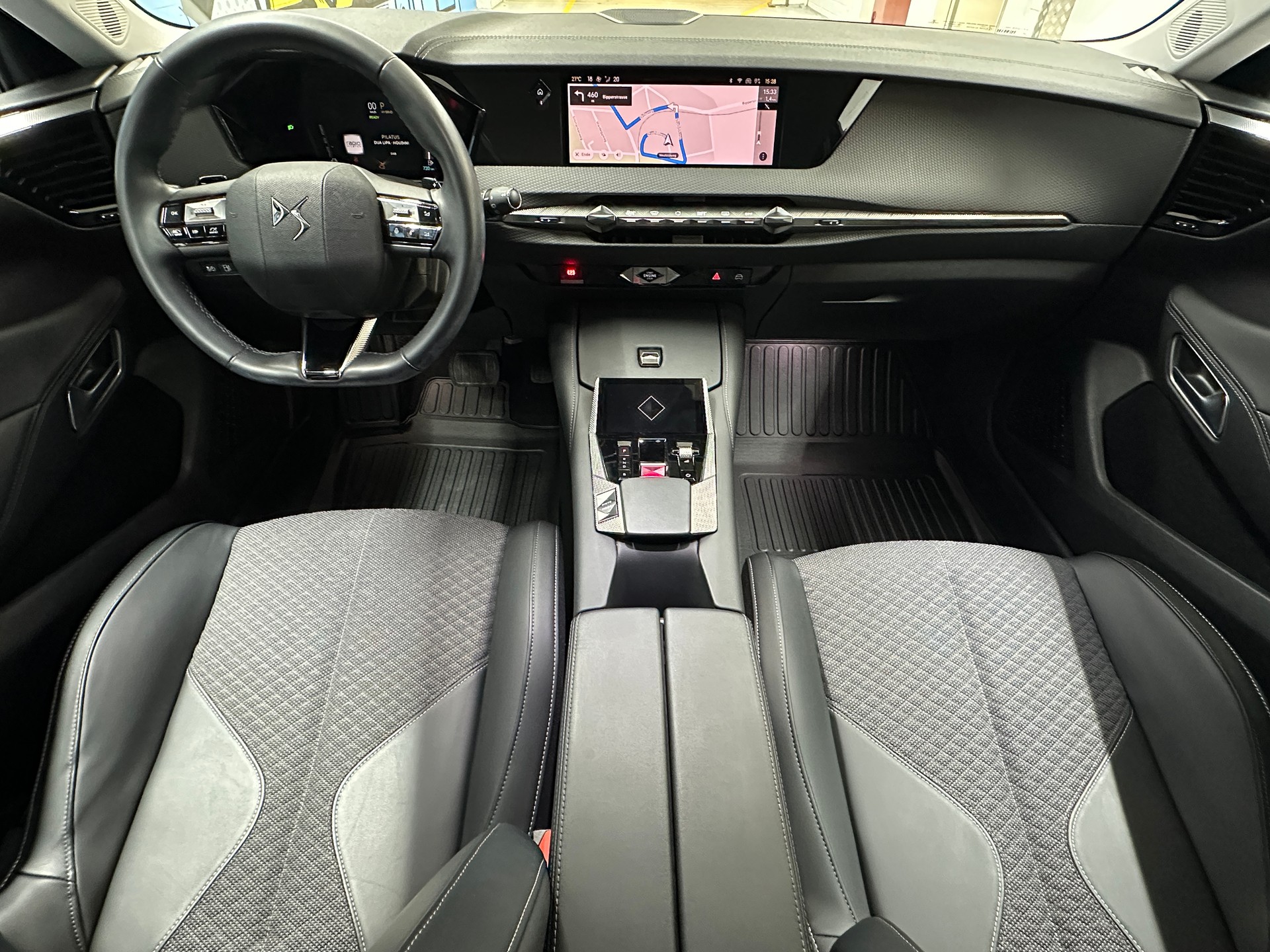 DS AUTOMOBILES DS 4 1.6 E-Tense Trocadero-image-9