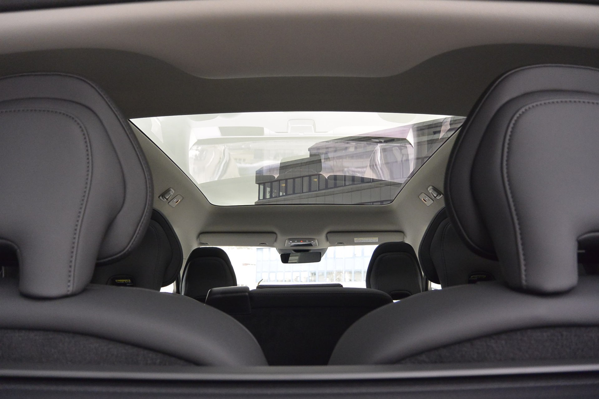 VOLVO EX90 Twin Performance Ultra AWD-image-11