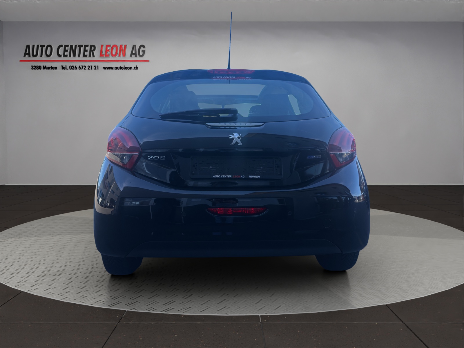 PEUGEOT 208 1.2 PureTech Style-image-4