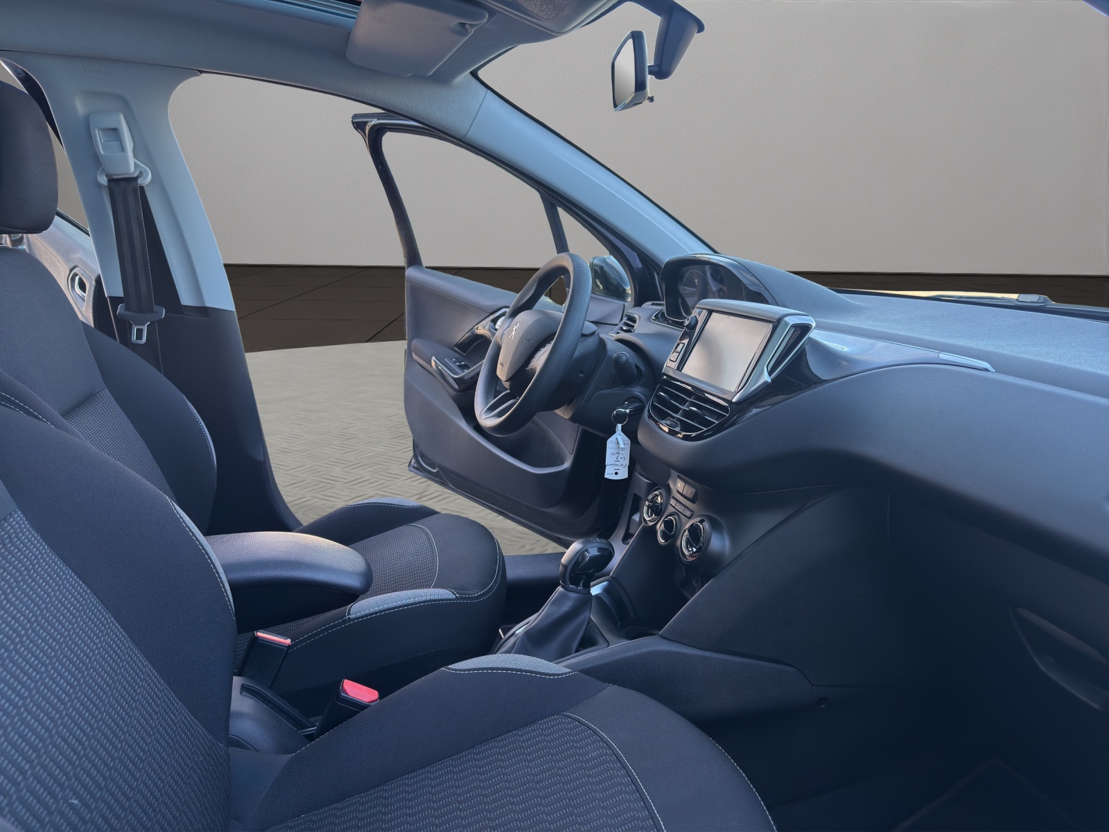 PEUGEOT 208 1.2 PureTech Style-image-8