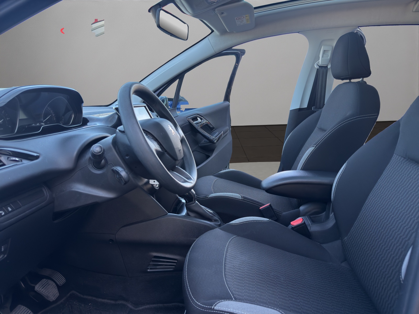PEUGEOT 208 1.2 PureTech Style-image-11