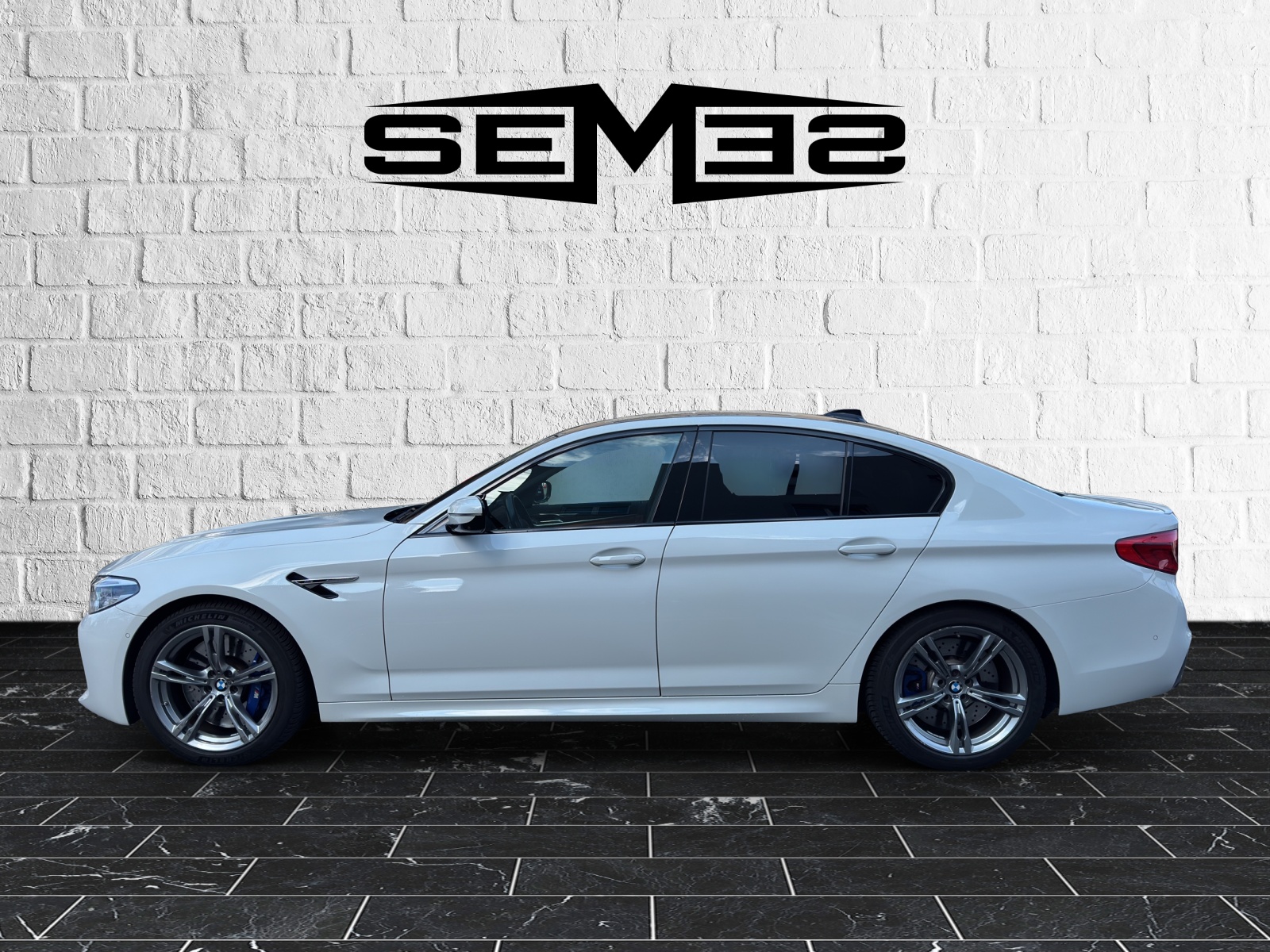 BMW M5 xDrive Drivelogic-image-1