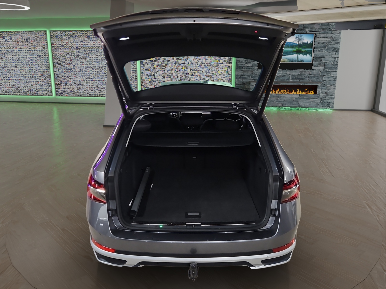 SKODA Superb 2.0 TDi Scout 4x4 DSG-image-21
