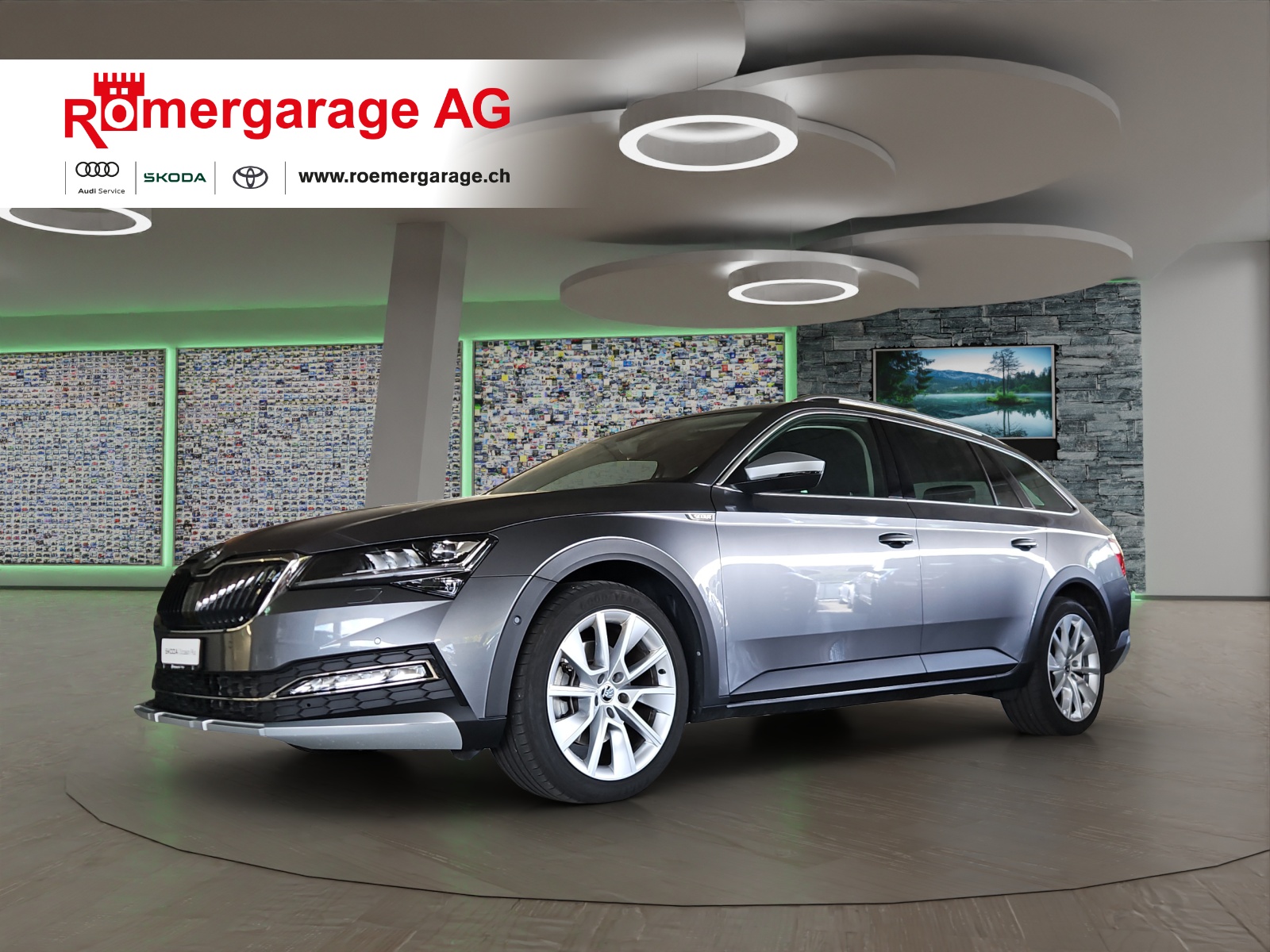 SKODA Superb 2.0 TDi Scout 4x4 DSG-image-0
