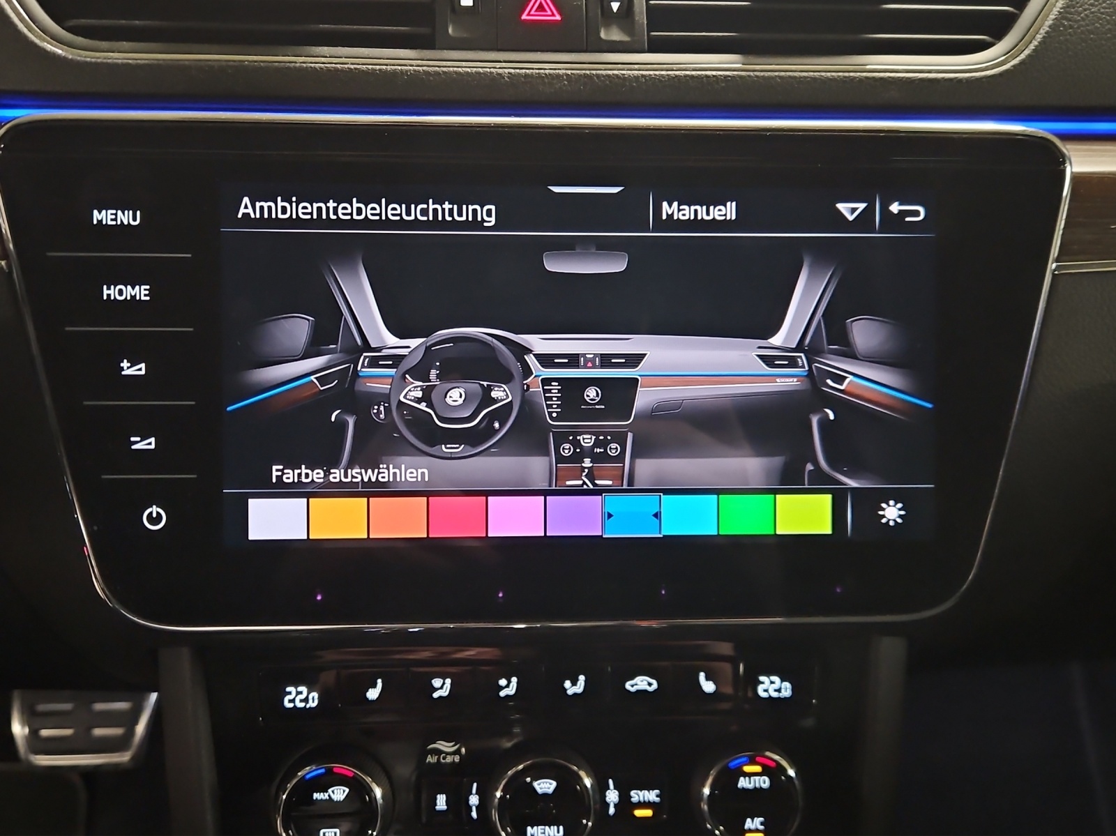 SKODA Superb 2.0 TDi Scout 4x4 DSG-image-19
