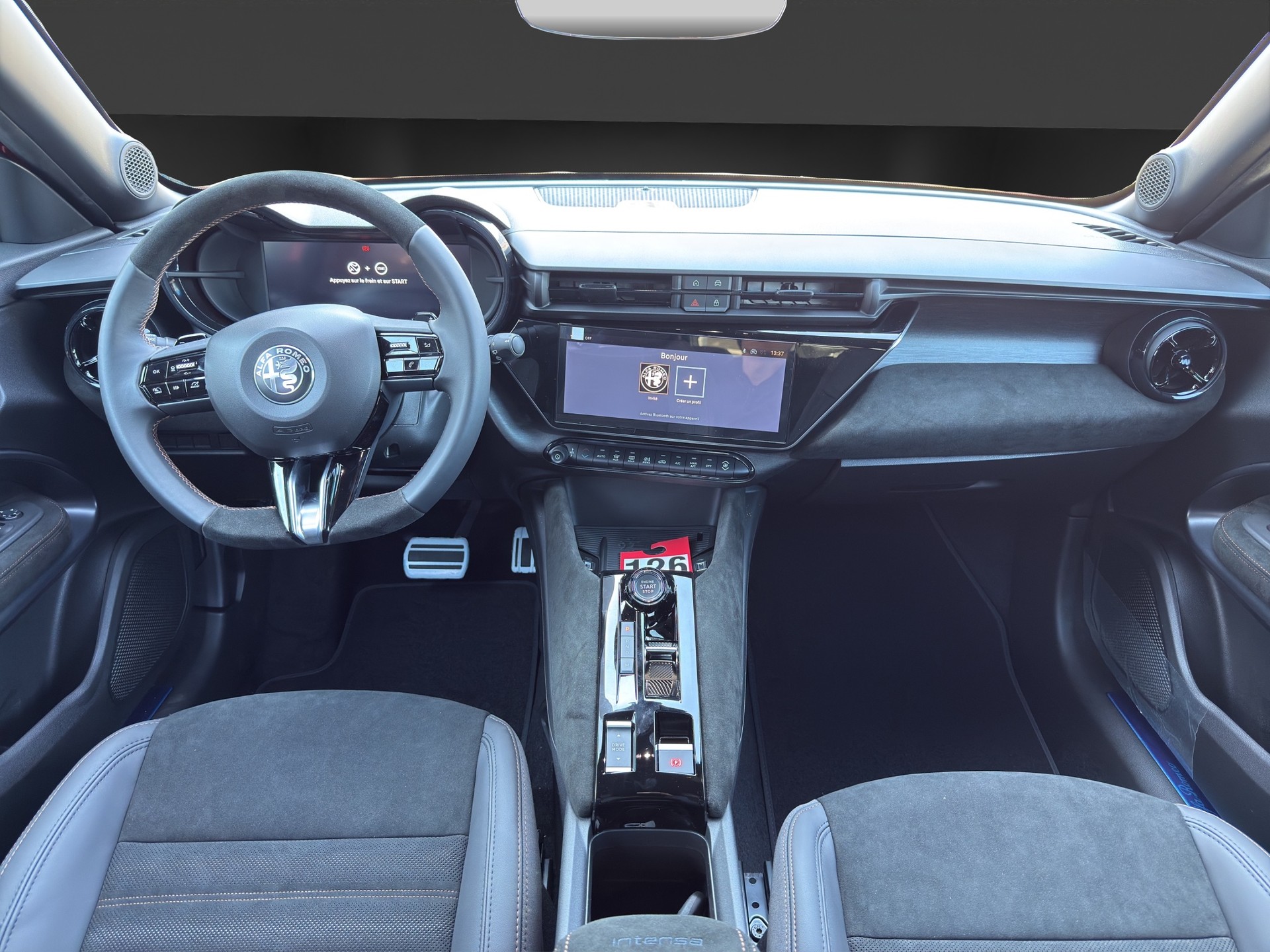 ALFA ROMEO Junior 1.2 48V Hybrid Intensa-image-9