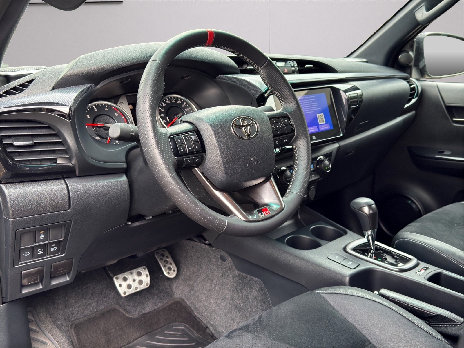TOYOTA Hilux 2.8d GR Sport II Double Cab 4x4 A-image-12