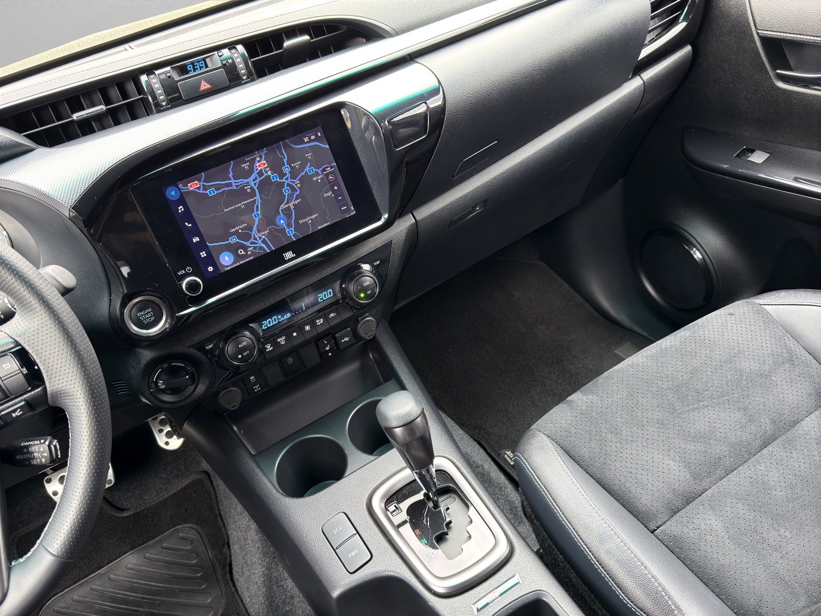 TOYOTA Hilux 2.8d GR Sport II Double Cab 4x4 A-image-15
