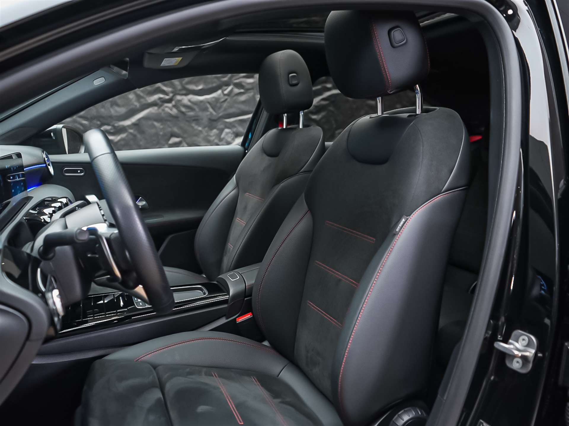 MERCEDES-BENZ A 35 AMG 4Matic+ 8G-DCT *Limousine*Panorama*Aero Paket*Multibeam LED*-image-10