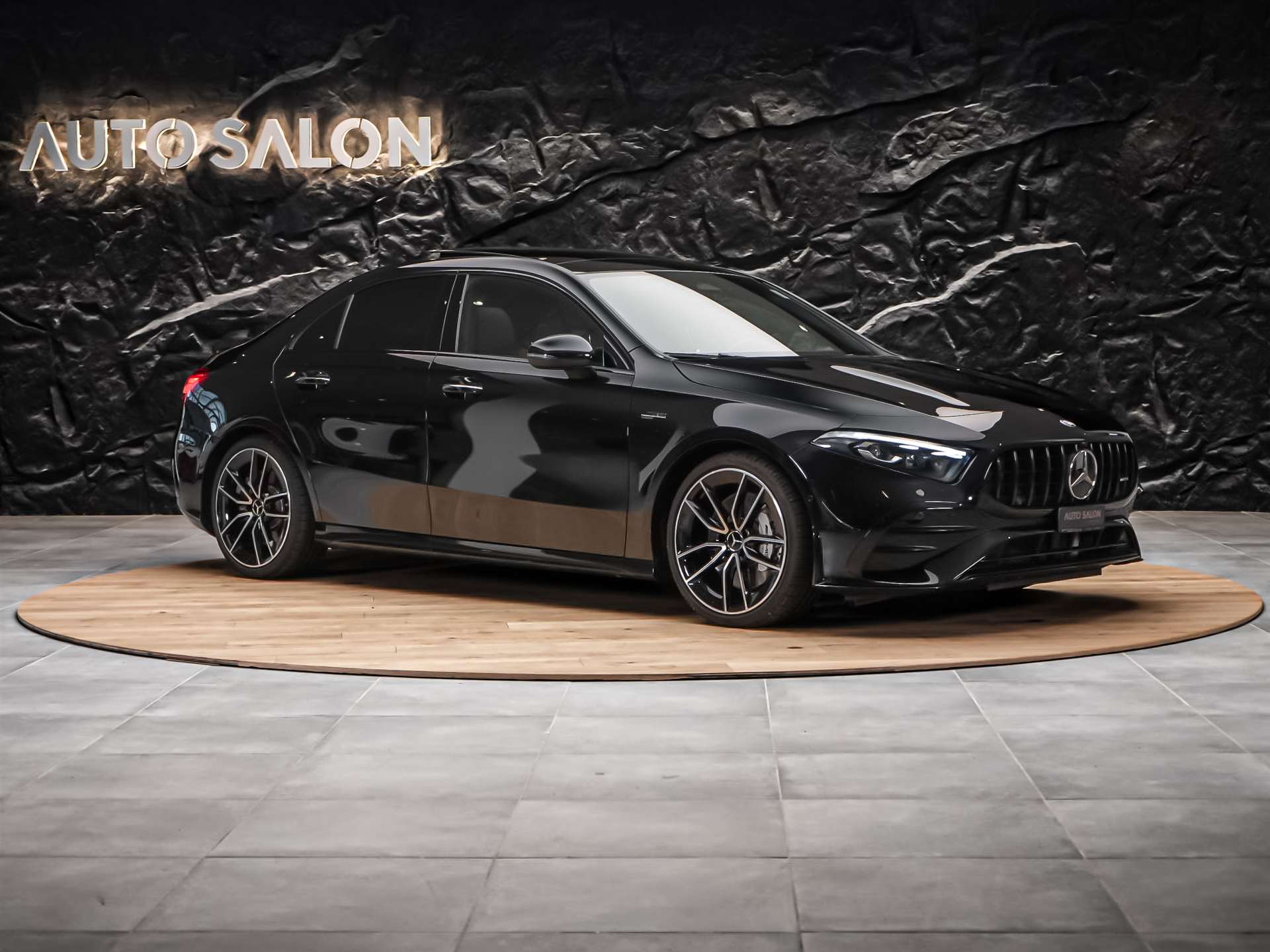 MERCEDES-BENZ A 35 AMG 4Matic+ 8G-DCT *Limousine*Panorama*Aero Paket*Multibeam LED*-image-6