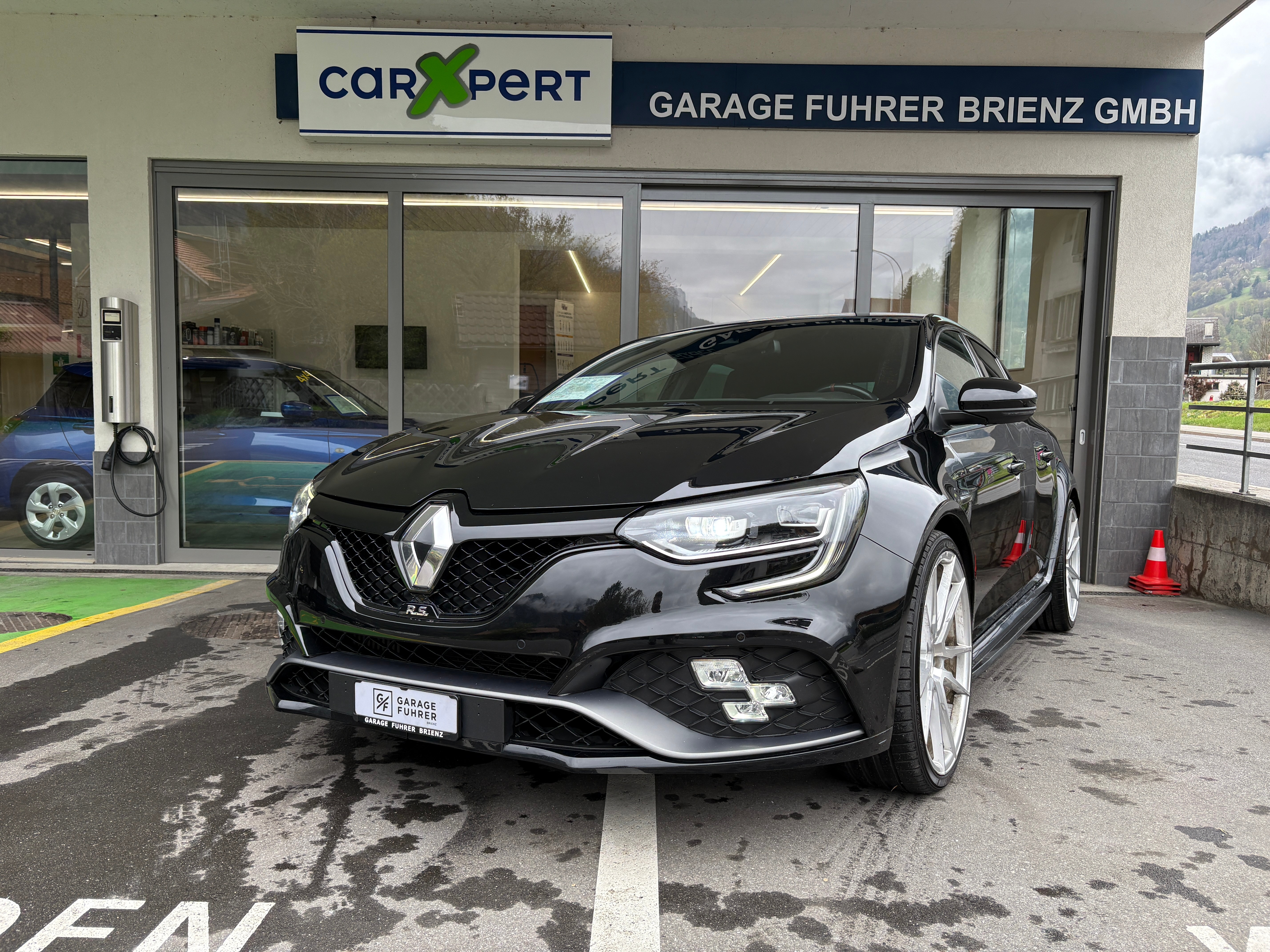 Car photo