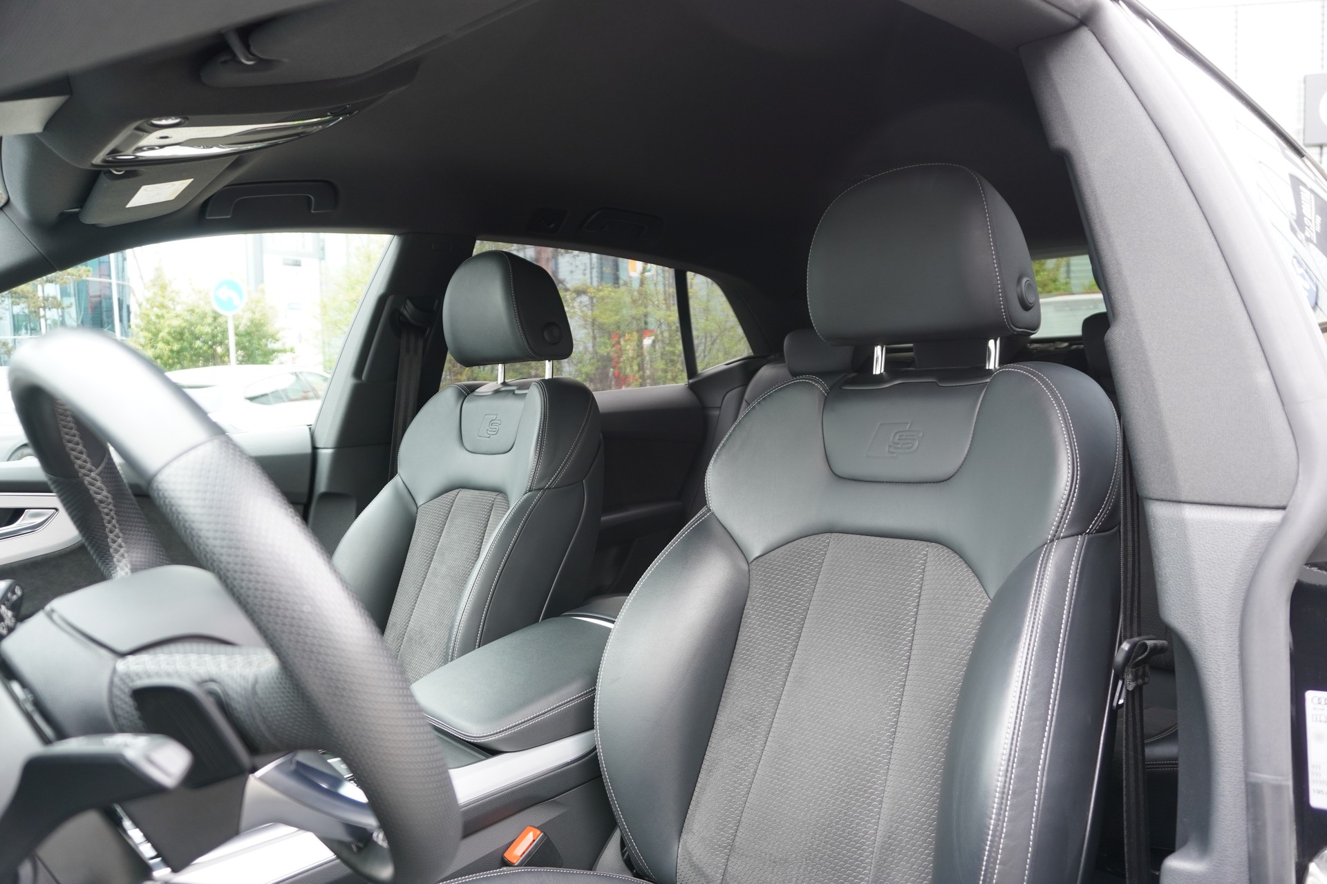 AUDI Q8 55 TFSI Black Edition quattro tiptronic S-LINE!!!-image-13