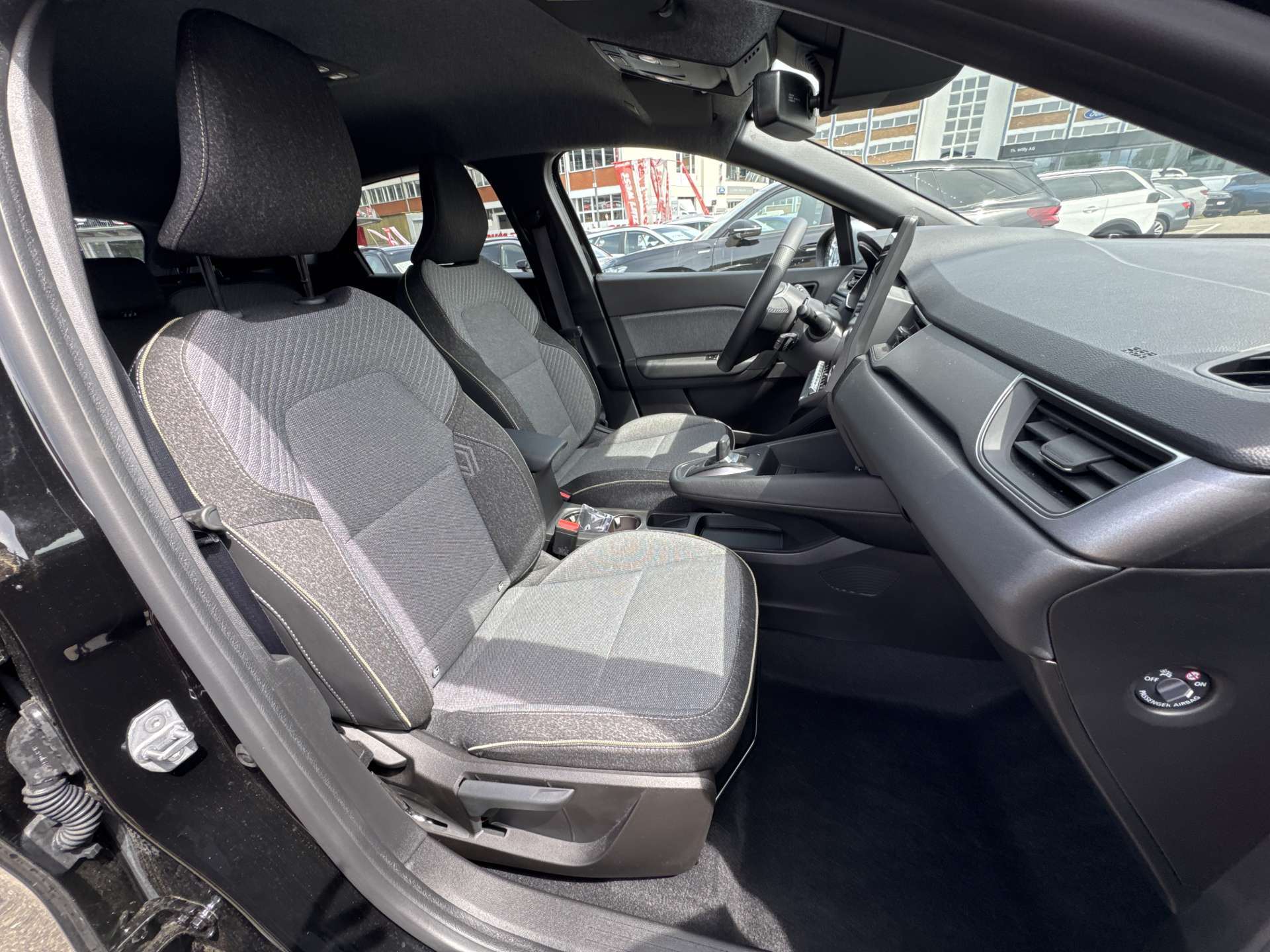 RENAULT Captur 1.8 E-Tech 160 Techno DHT-Automat-image-12