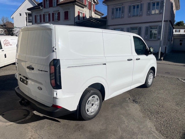 FORD Spez. Preis !! L1H1 320 Trend mit Automat-Getriebe und Anhängerkupplung 2-Plätzer mit Komfortsitze.-image-2