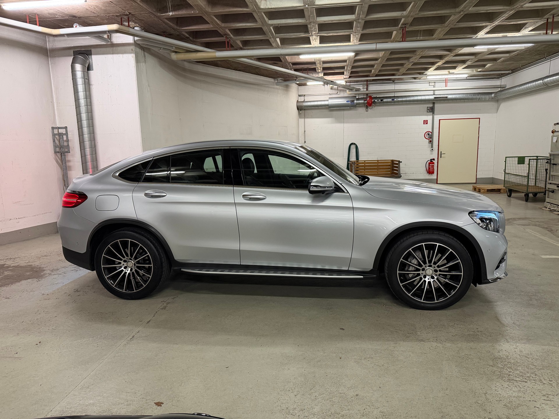 MERCEDES-BENZ GLC Coupé 250 d AMG Line 4Matic 9G-Tronic-image-2